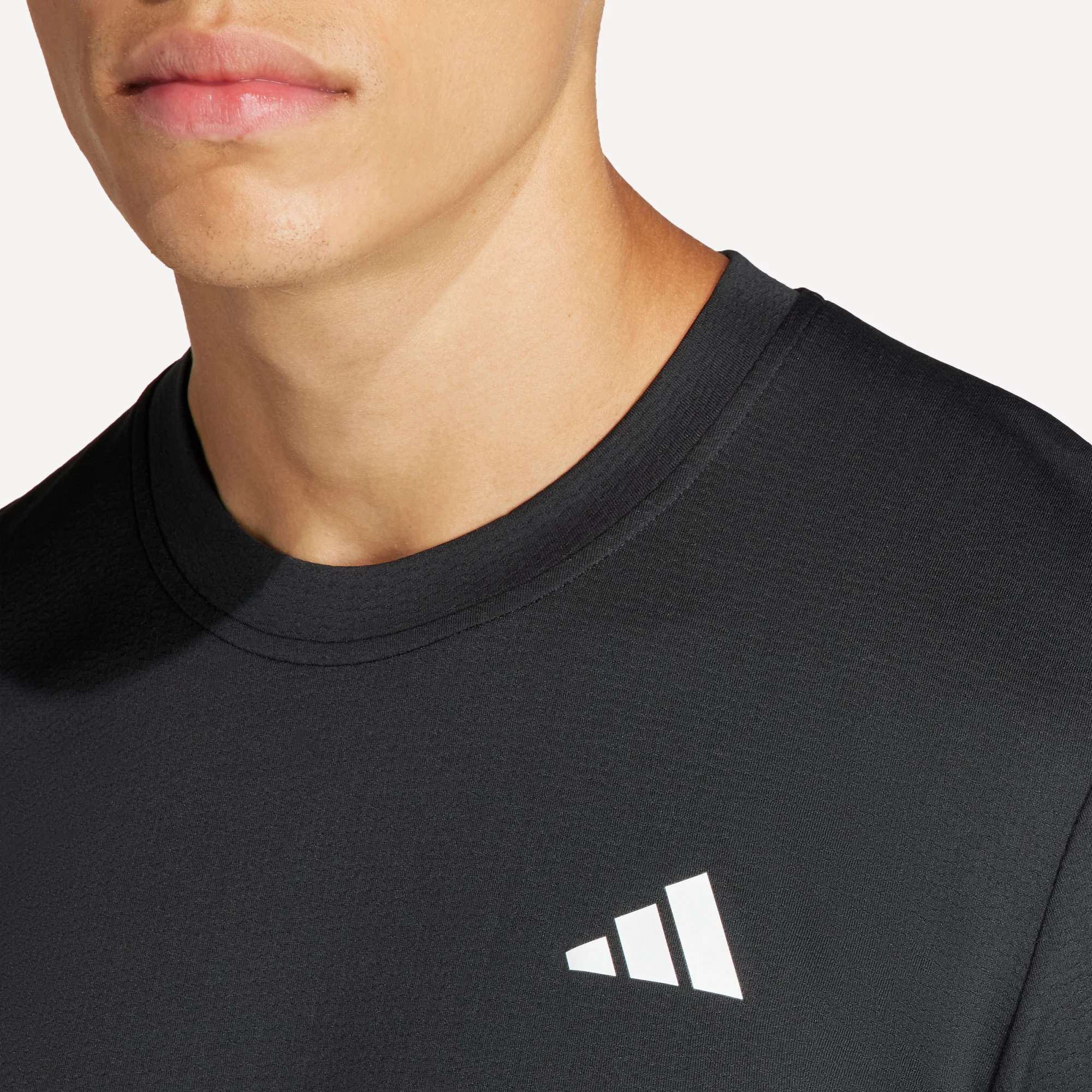 adidas Gameset Men's Freelift Tennis Shirt - Image 4