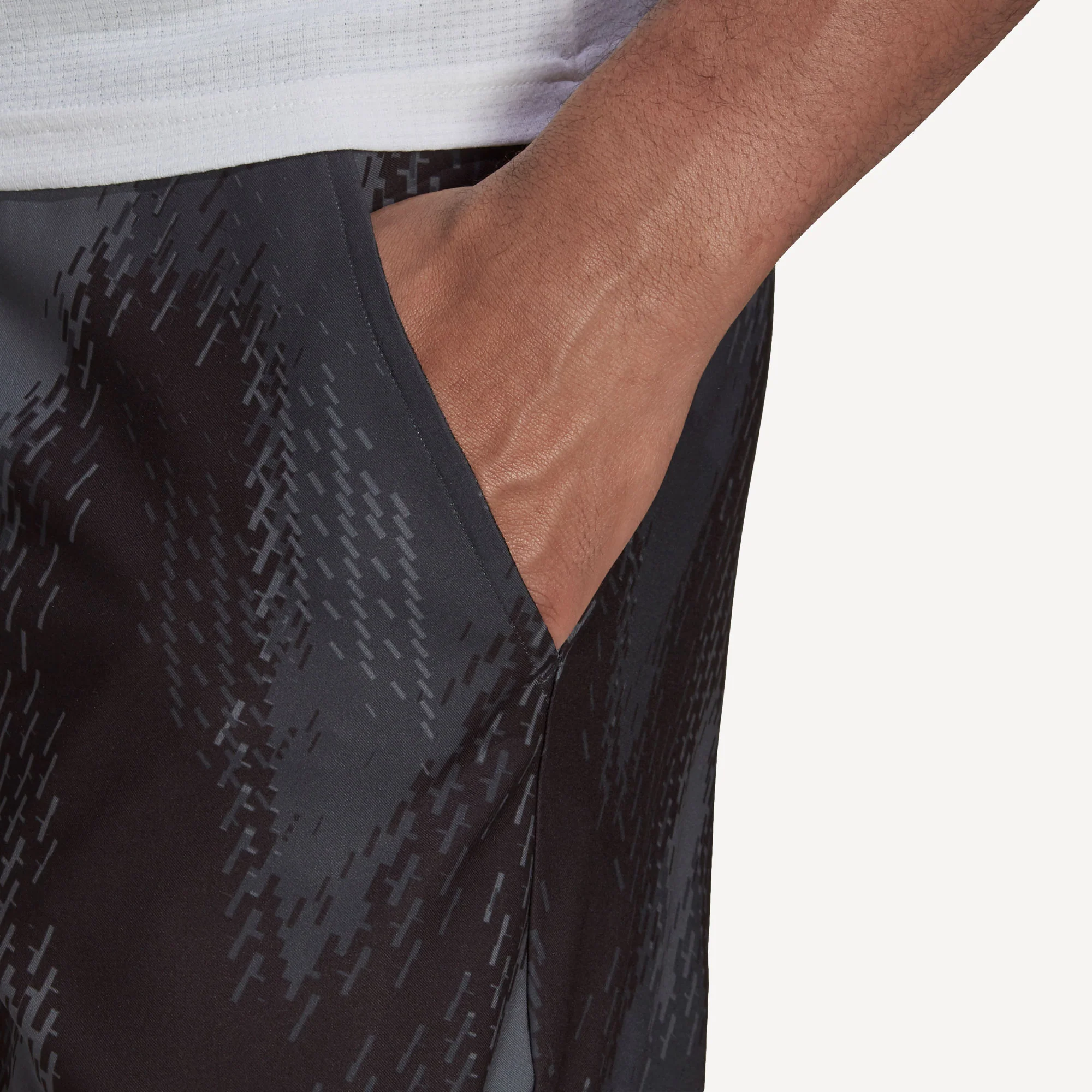 adidas Primeblue Men's Printed 7-Inch Tennis Shorts - Image 5