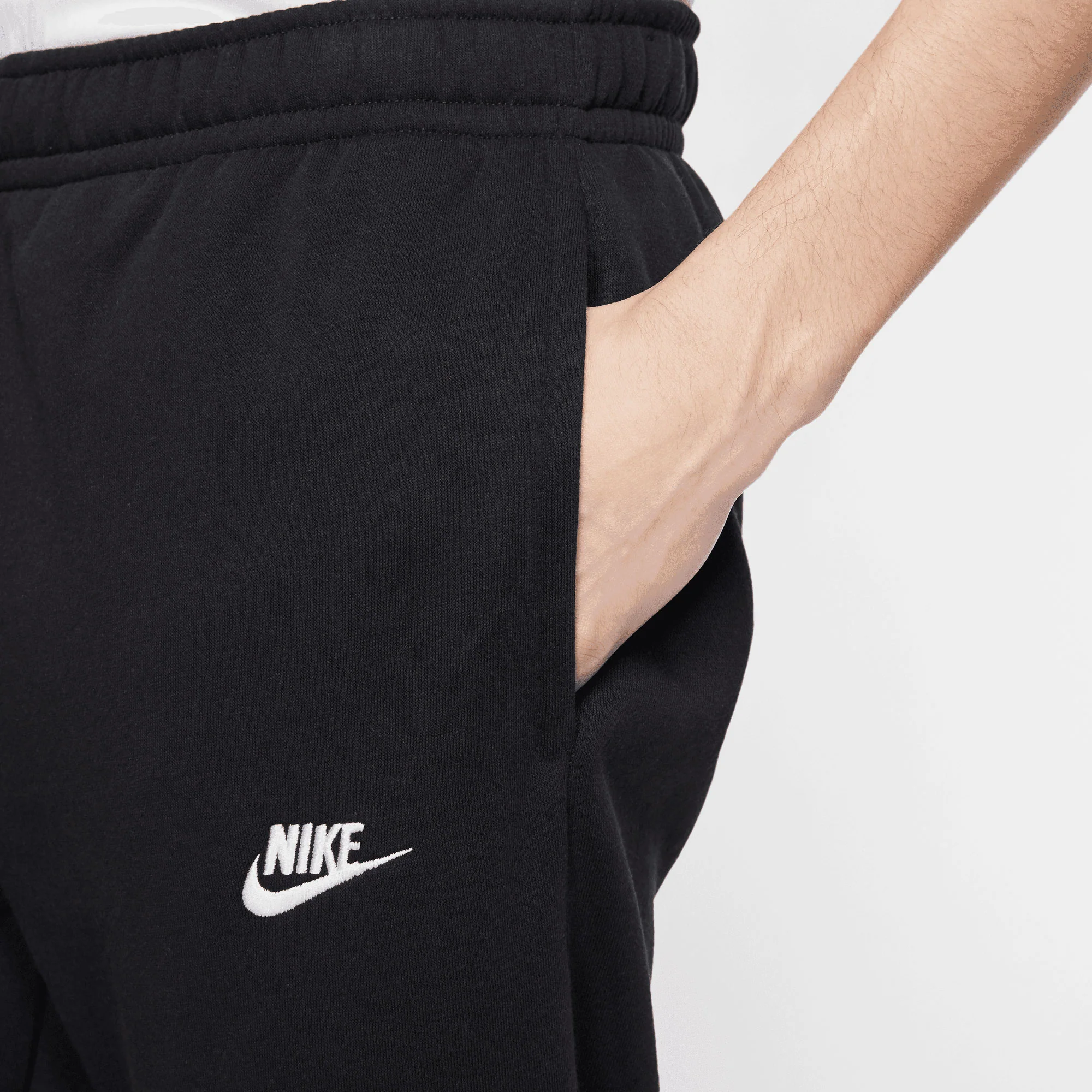 Nike Club Men's Fleece Pants - Image 3