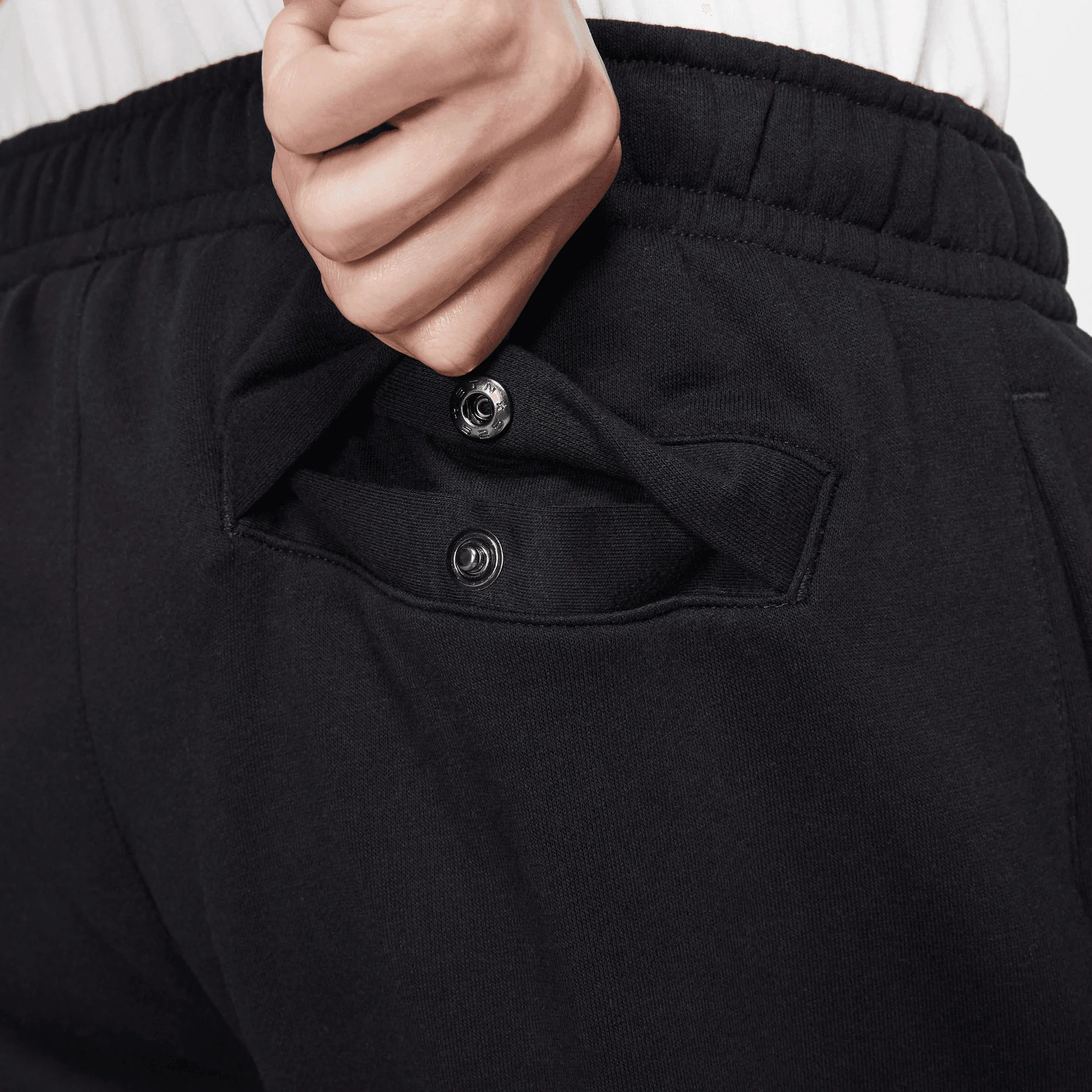 Nike Club Men's Fleece Pants - Image 6