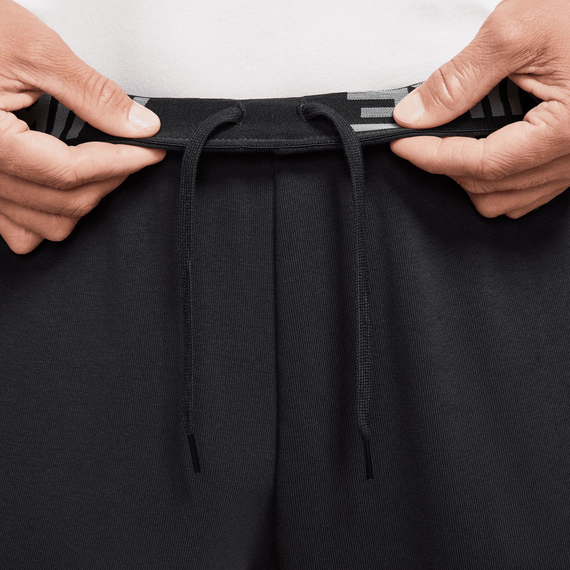 Nike Dri-FIT Men's Tapered Training Pants - Image 5