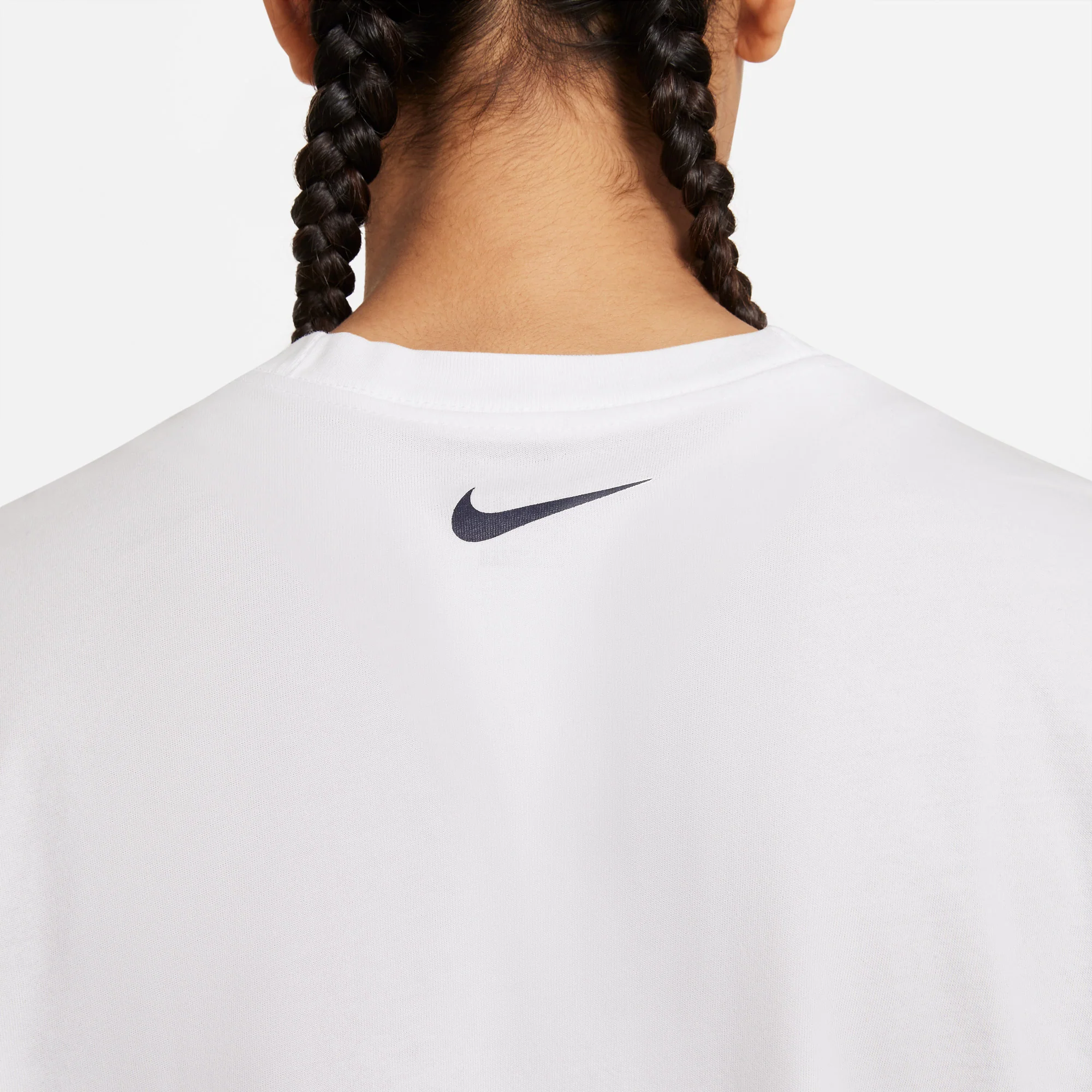 Nike Dri-FIT Women's Graphic Tennis T-Shirt - Image 5