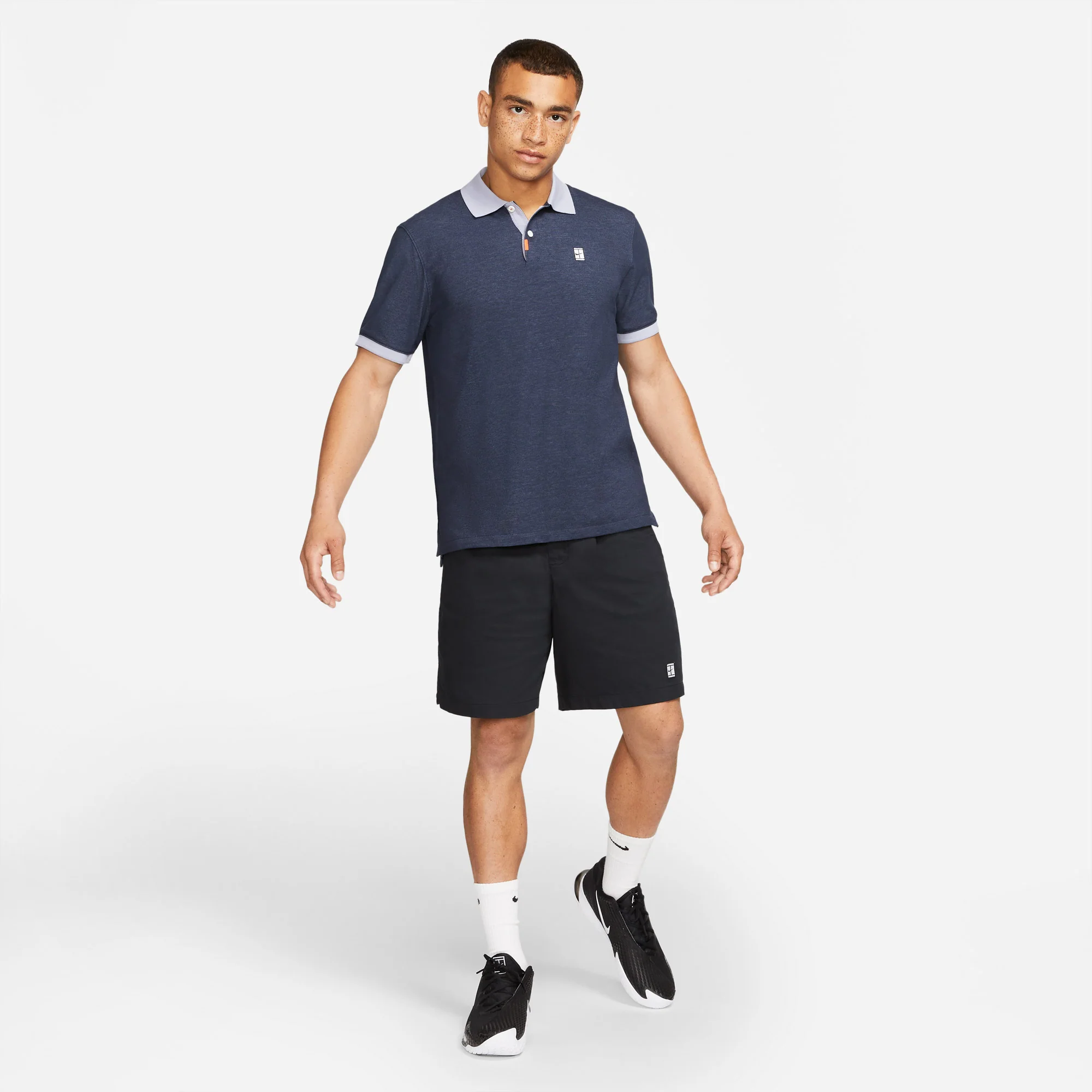Nike Heritage Slam Men's Slim Fit Tennis Polo - Image 3