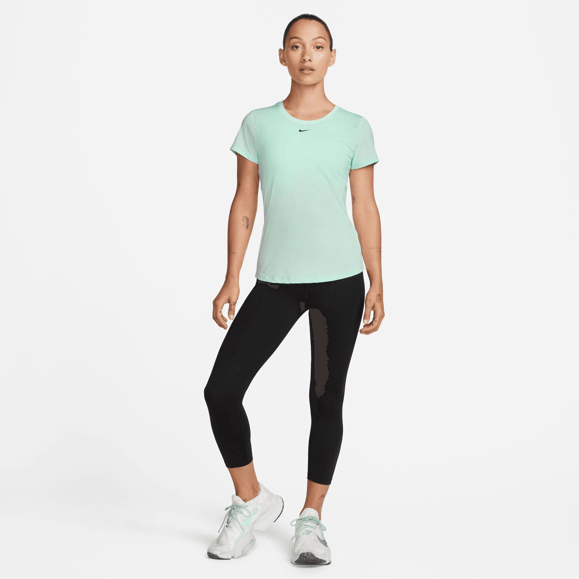 Nike One Dri-FIT Women's Slim Top - Image 4