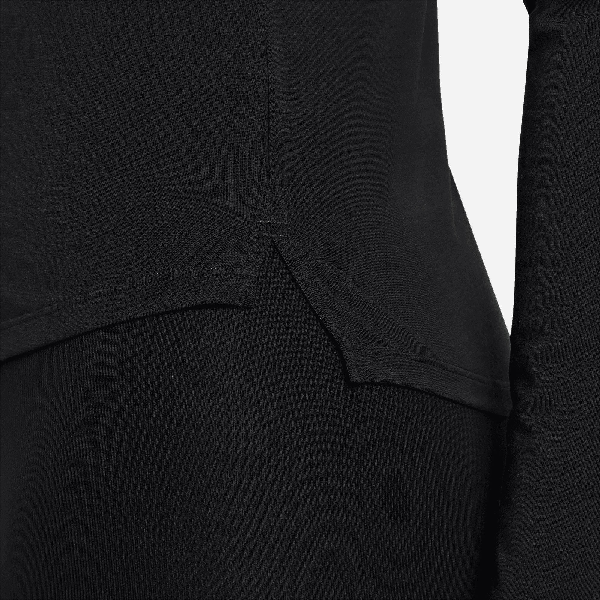 Nike One Luxe Dri-Fit Women's Stardard Fit Long-Sleeve Top - Image 4