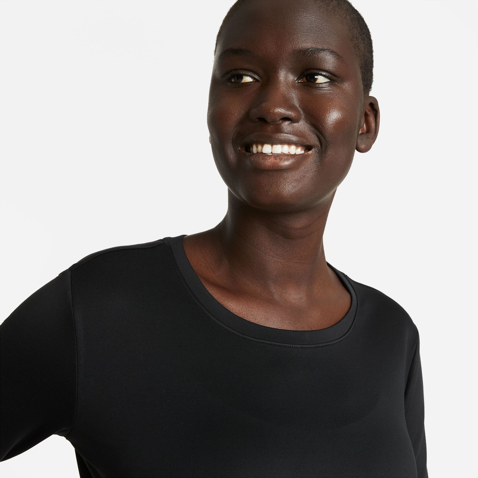 Nike One Women's Therma-FIT Long-Sleeve Top - Image 3