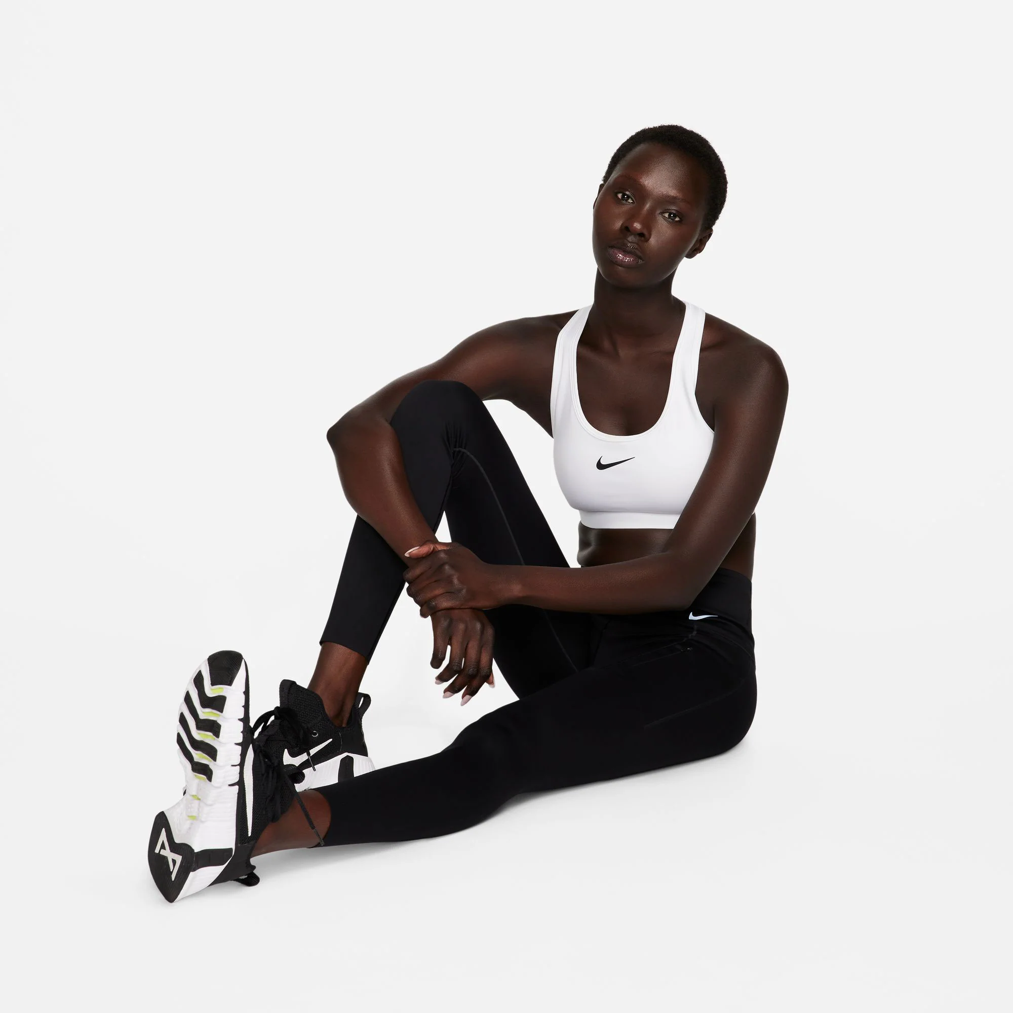 Nike Swoosh Women's Medium-Support Padded Sports Bra - Image 7