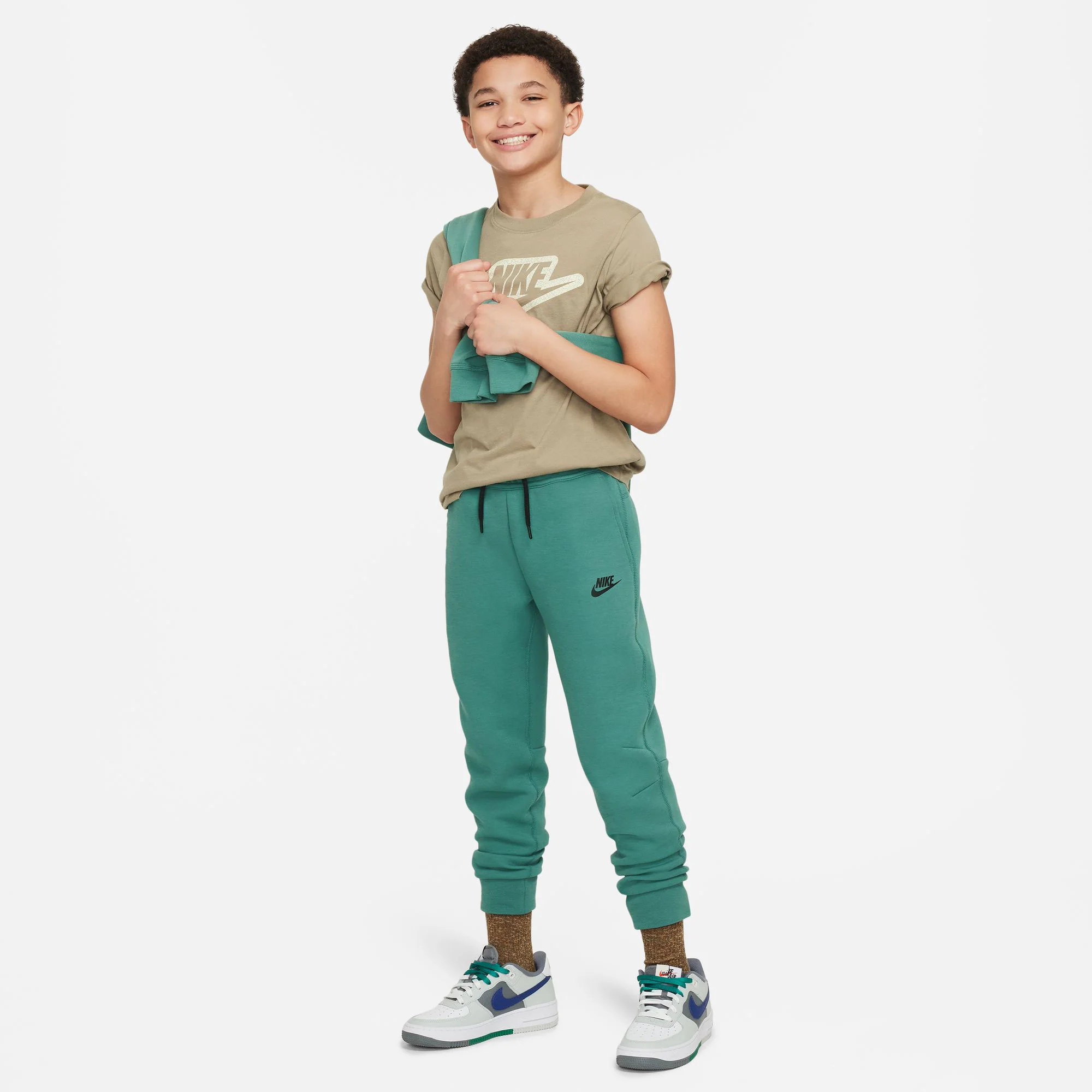 Nike Tech Fleece Boys' Pants - Image 6