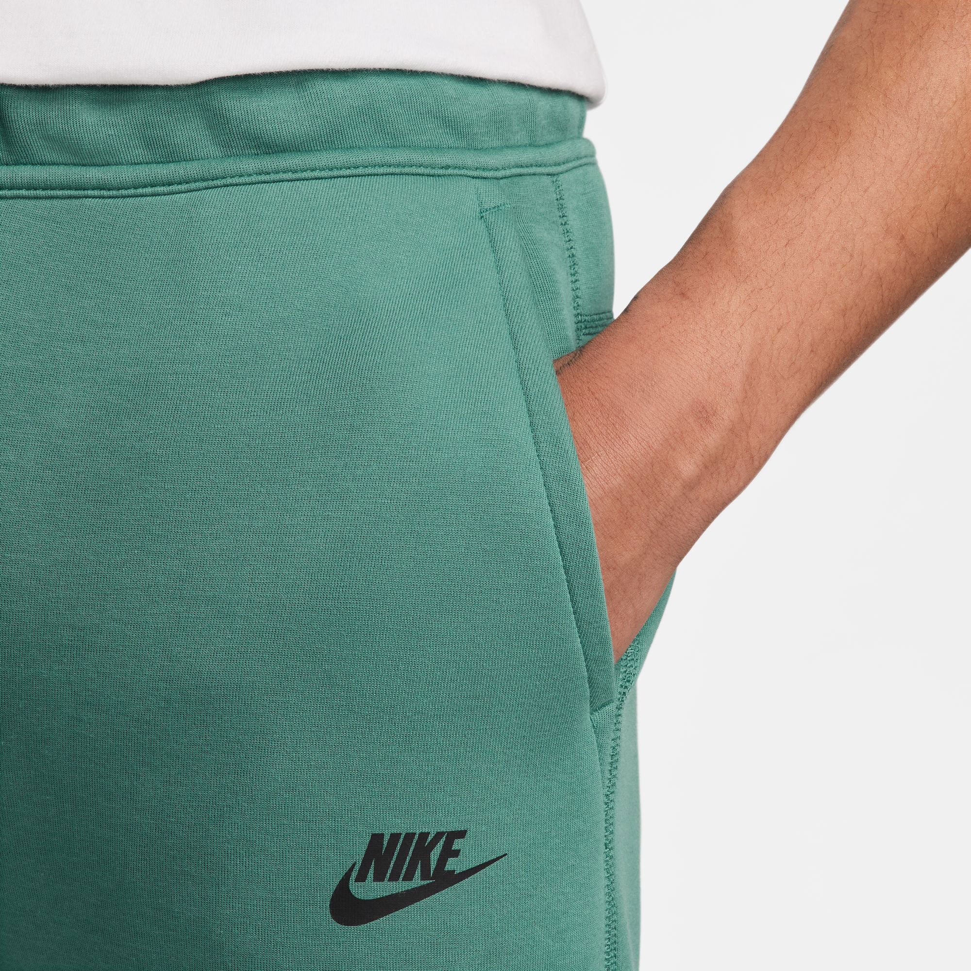 Nike Tech Fleece Men's Pants - Image 4