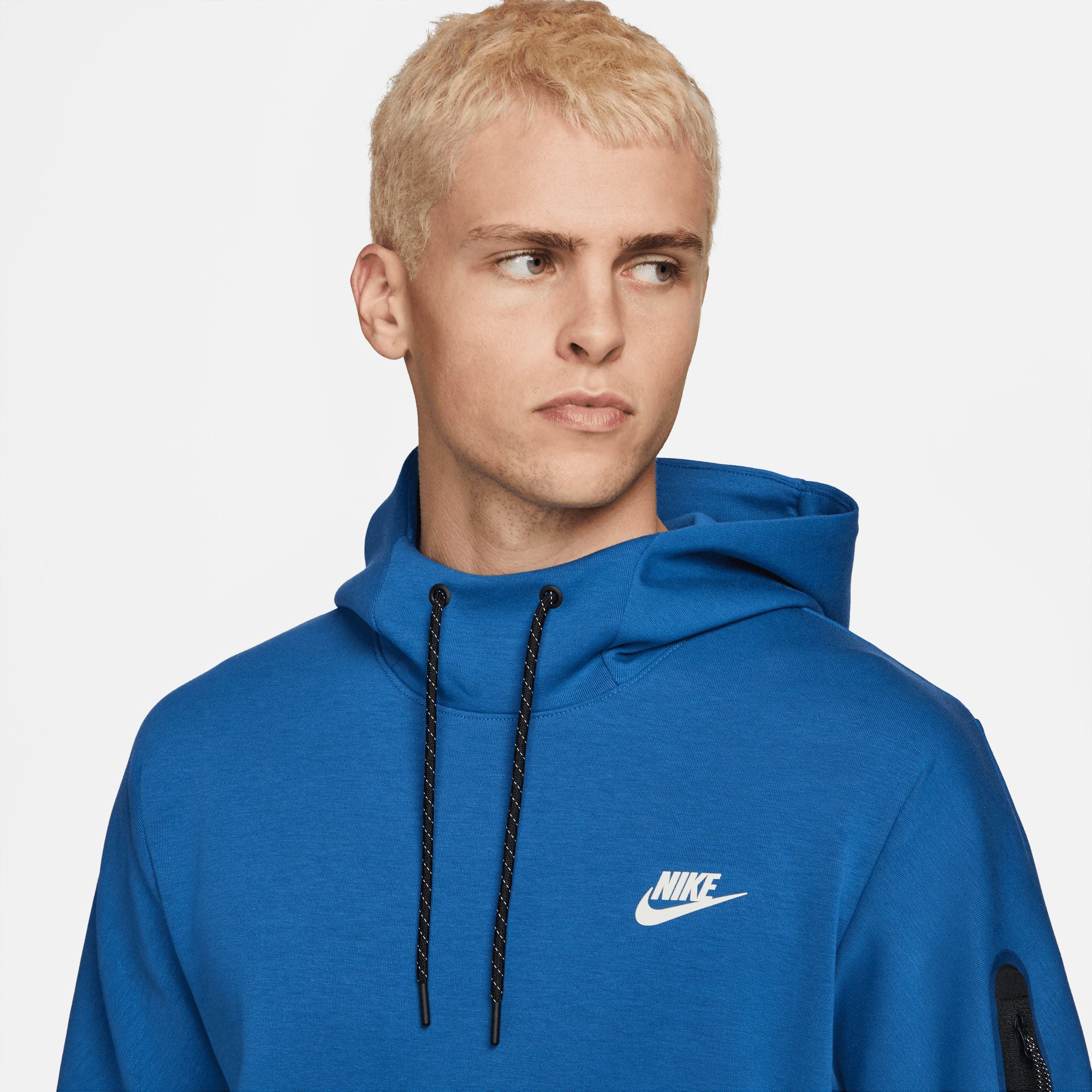 Nike Tech Fleece Men's Pullover Hoodie - Image 3