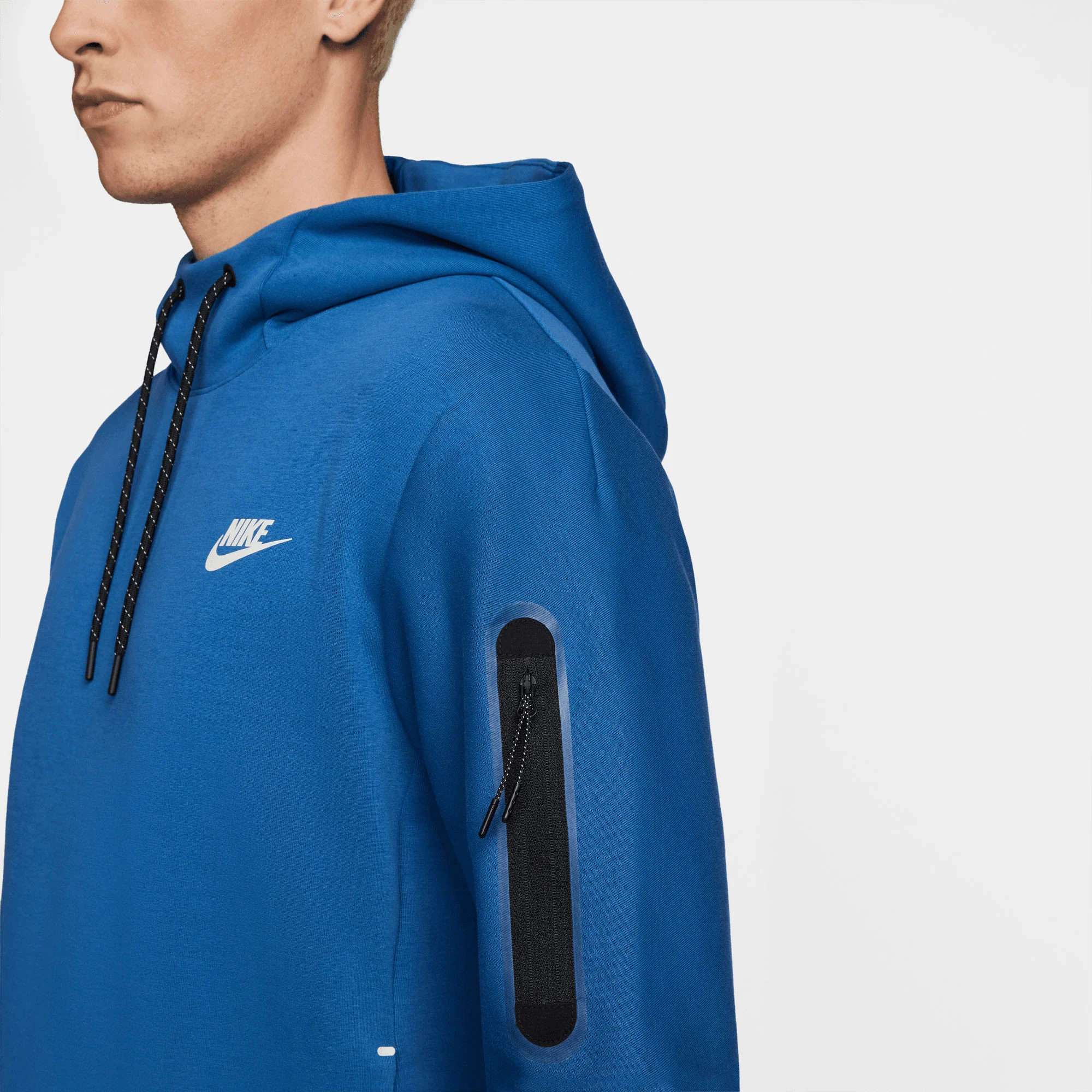Nike Tech Fleece Men's Pullover Hoodie - Image 4