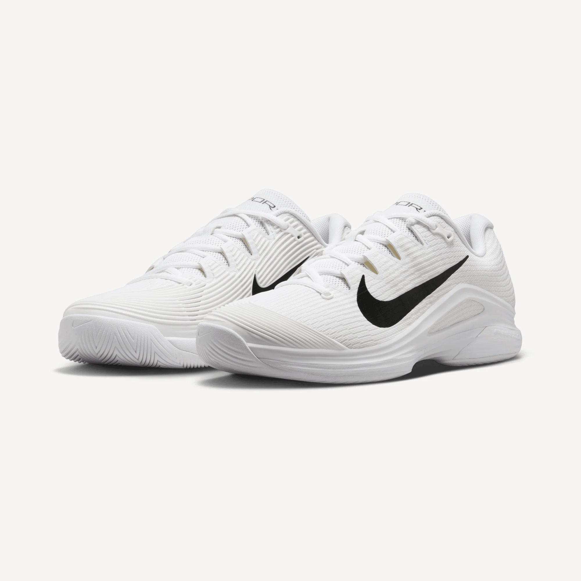 Nike Vapor 12 Men's Hard Court Tennis Shoes - Image 4