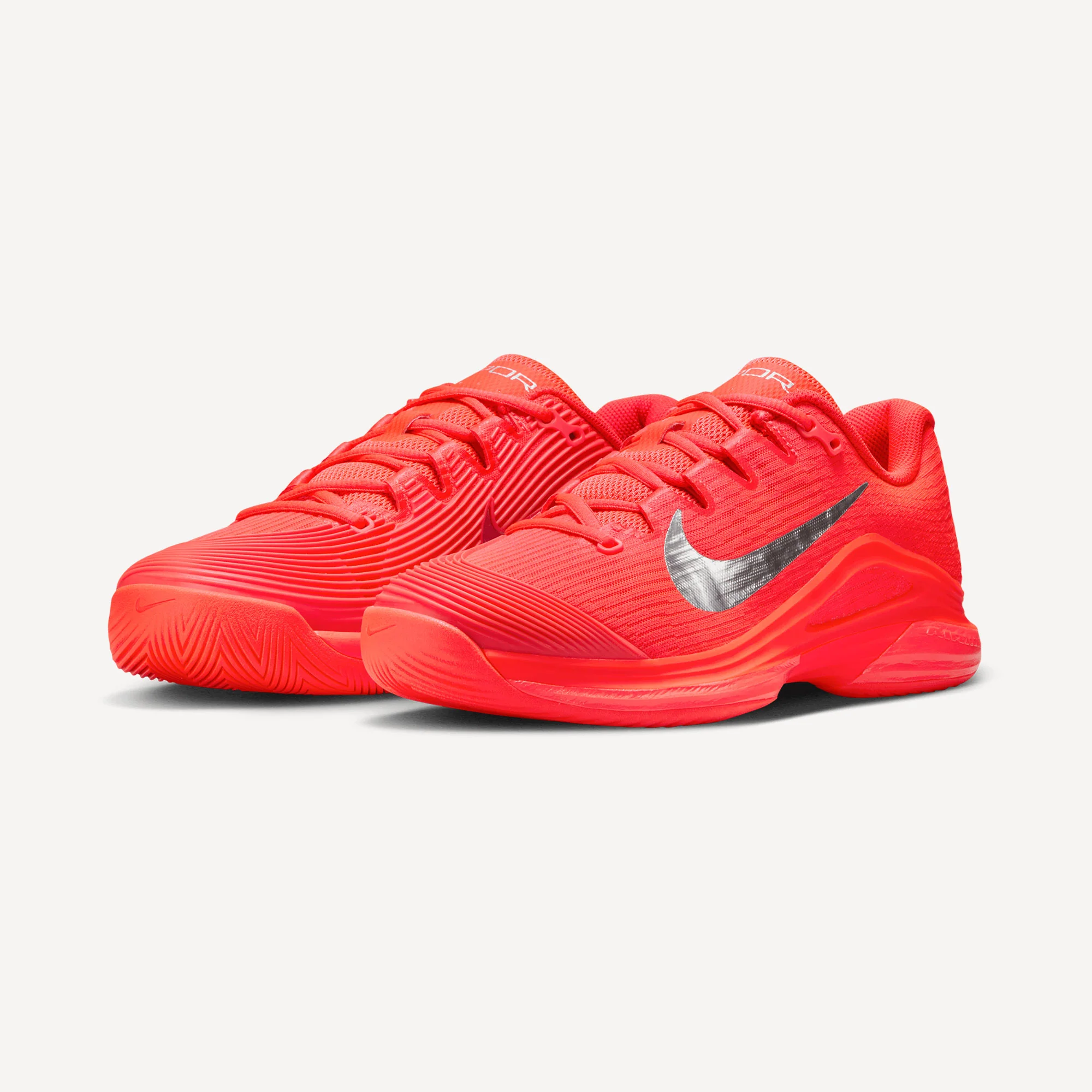 Nike Vapor 12 Premium Women's Hard Court Tennis Shoes - Image 4