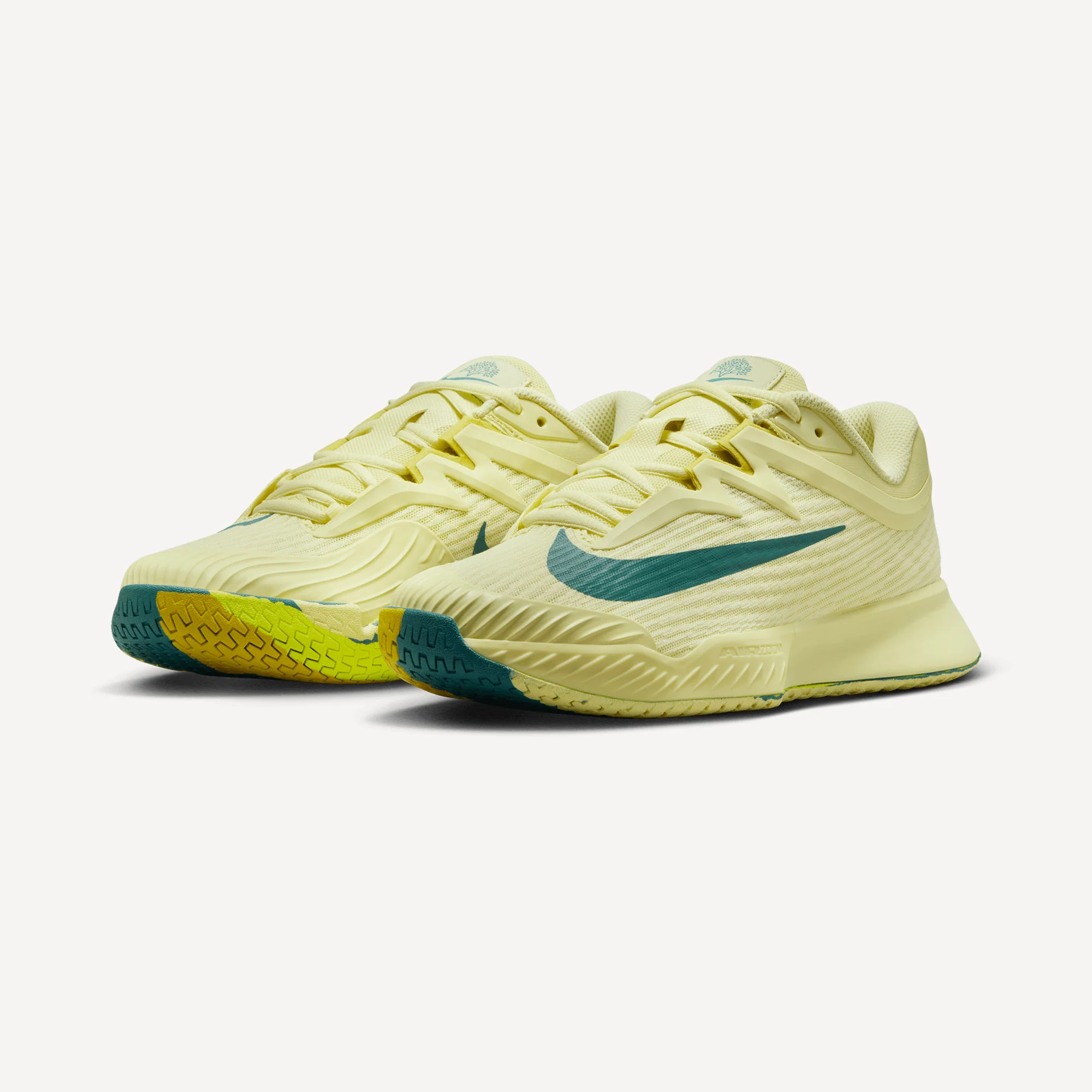 Nike Vapor Pro 3 PRM Women's Hard Court Tennis Shoes - Image 4