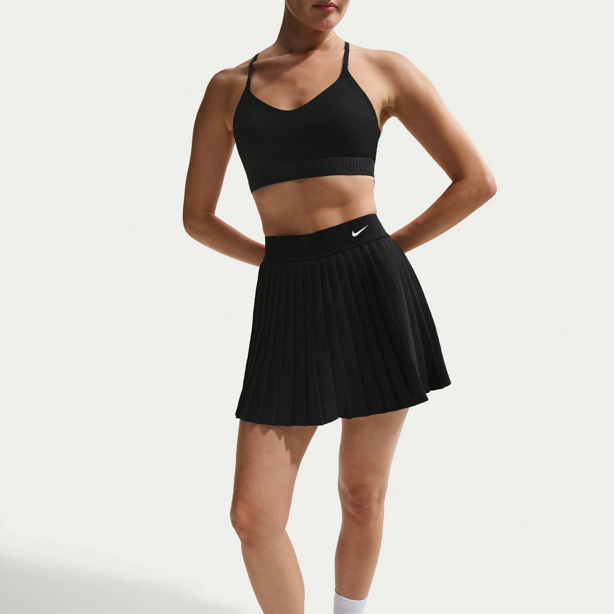 Nike Victory Women's Dri-FIT High-Waisted Pleated Tennis Skirt - Image 3