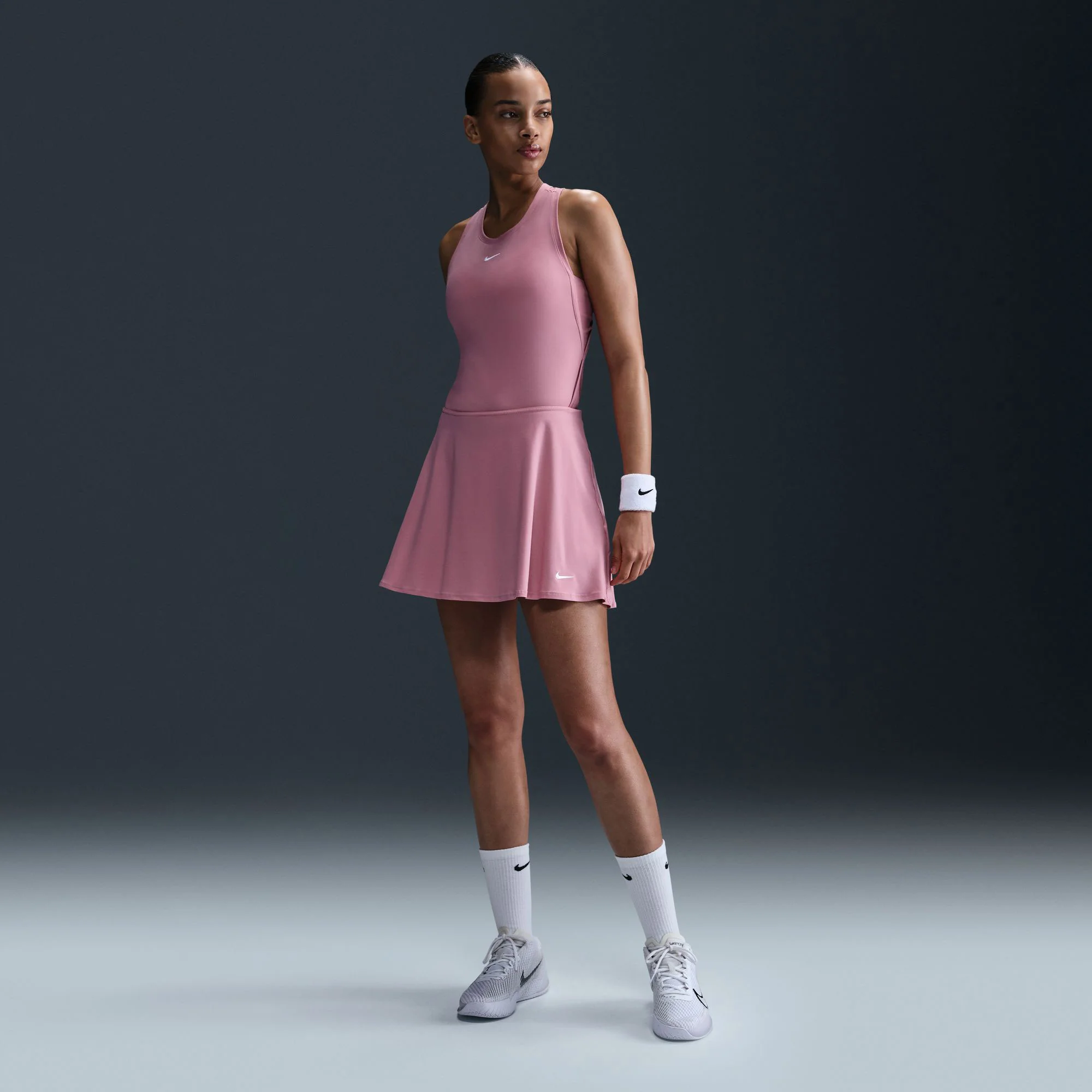 Nike Victory Women's Dri-FIT Mid-Rise Flouncy Tennis Skirt