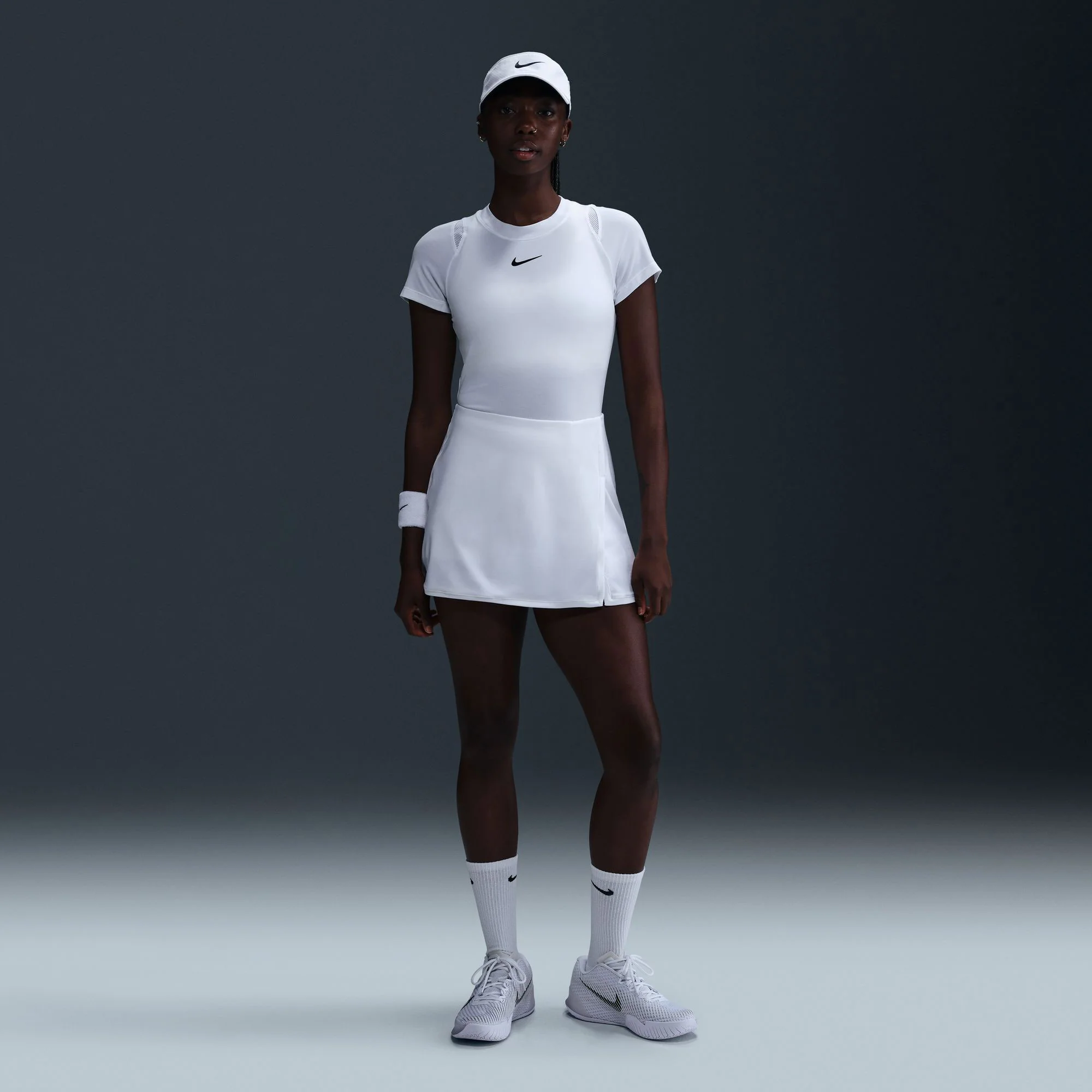 Nike Victory Women's Dri-FIT Mid-Rise Straight Tennis Skirt
