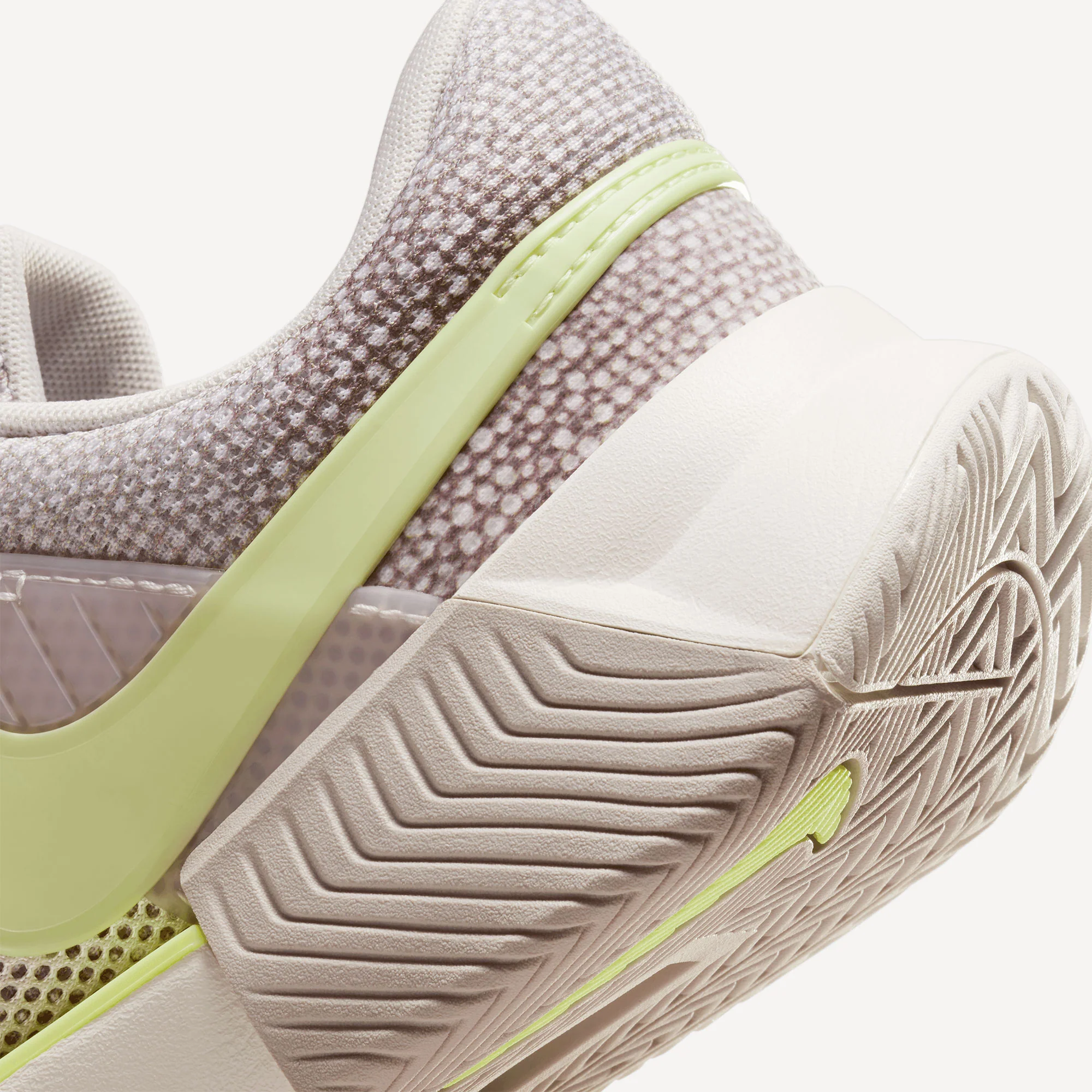 Nike Zoom GP Challenge 1 Premium Women's Hard Court Tennis Shoes - Image 8