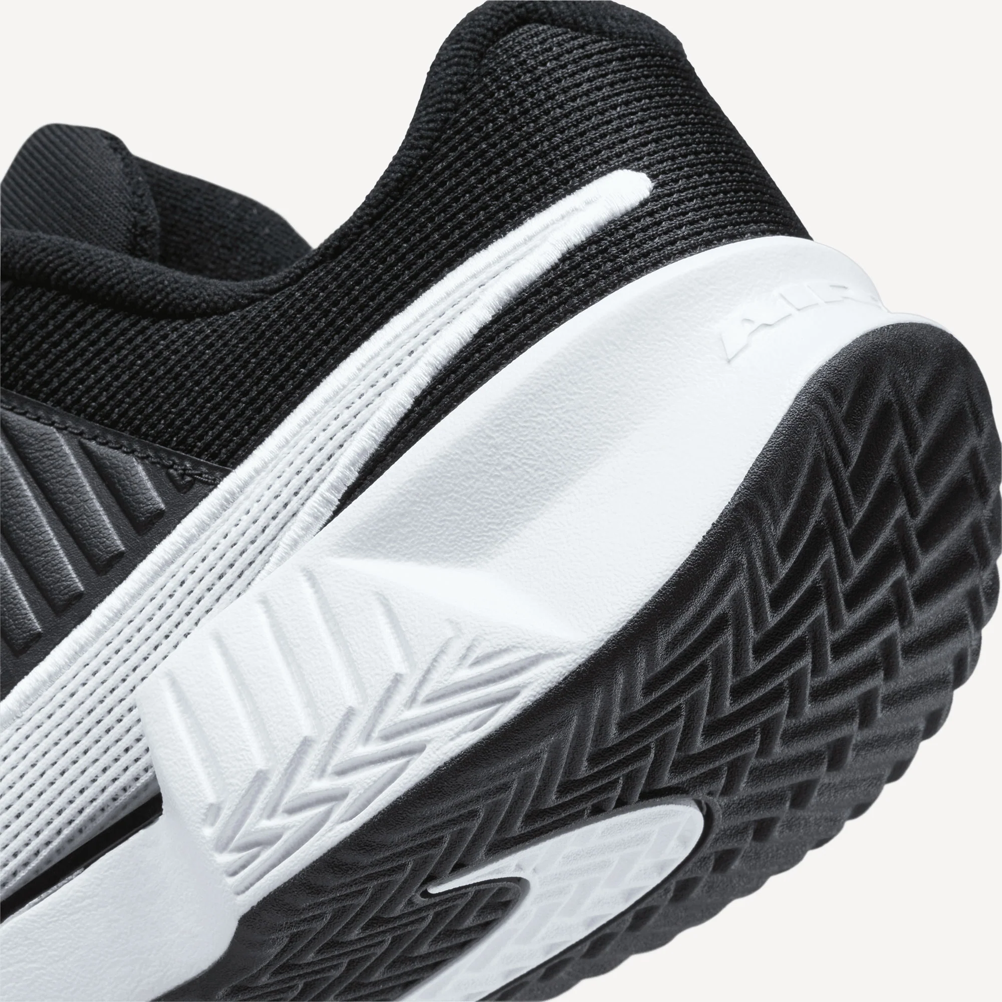 Nike Zoom GP Challenge Pro Women's Clay Court Tennis Shoes - Image 8