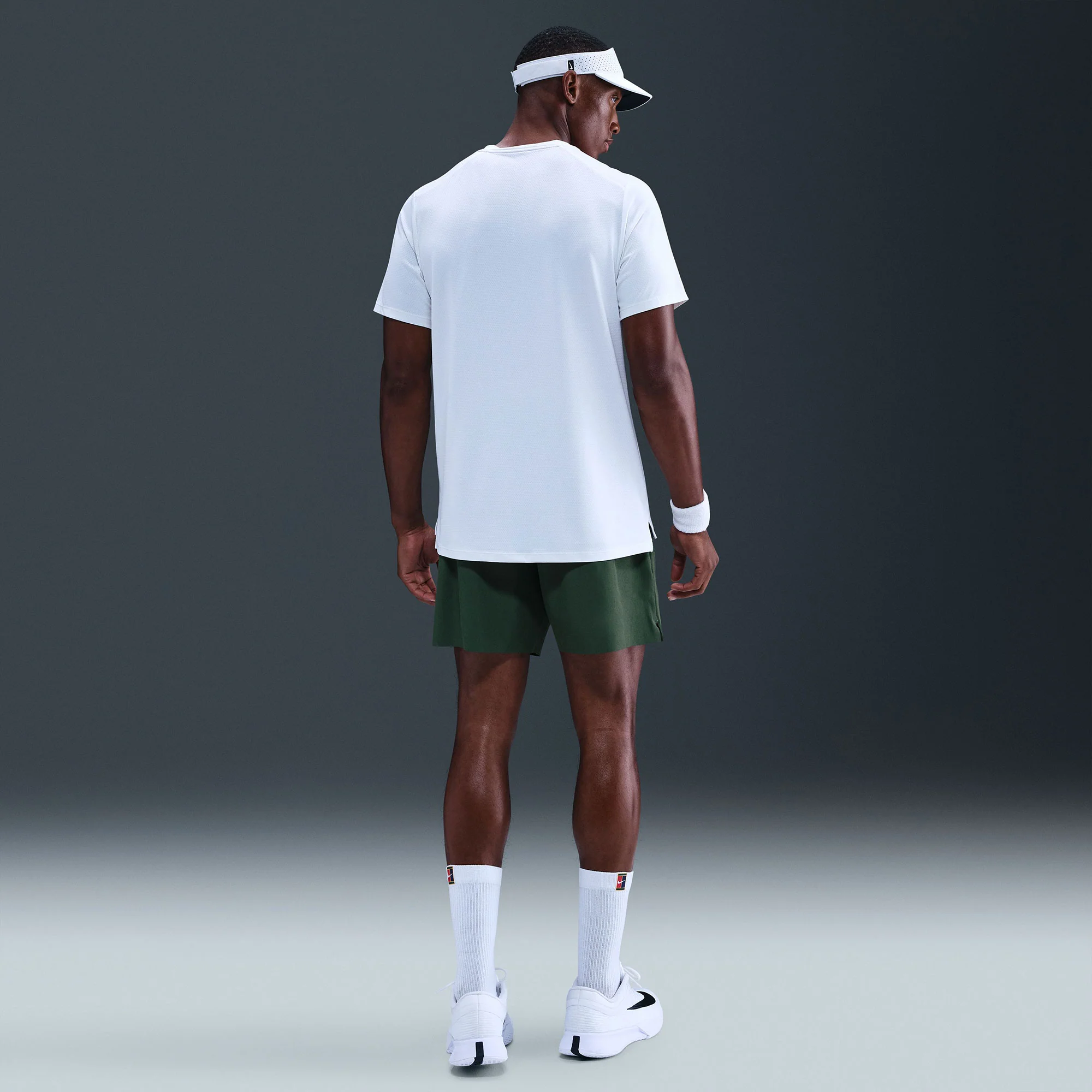 NikeCourt Advantage Men's Dri-FIT 6-Inch Tennis Shorts - Image 2