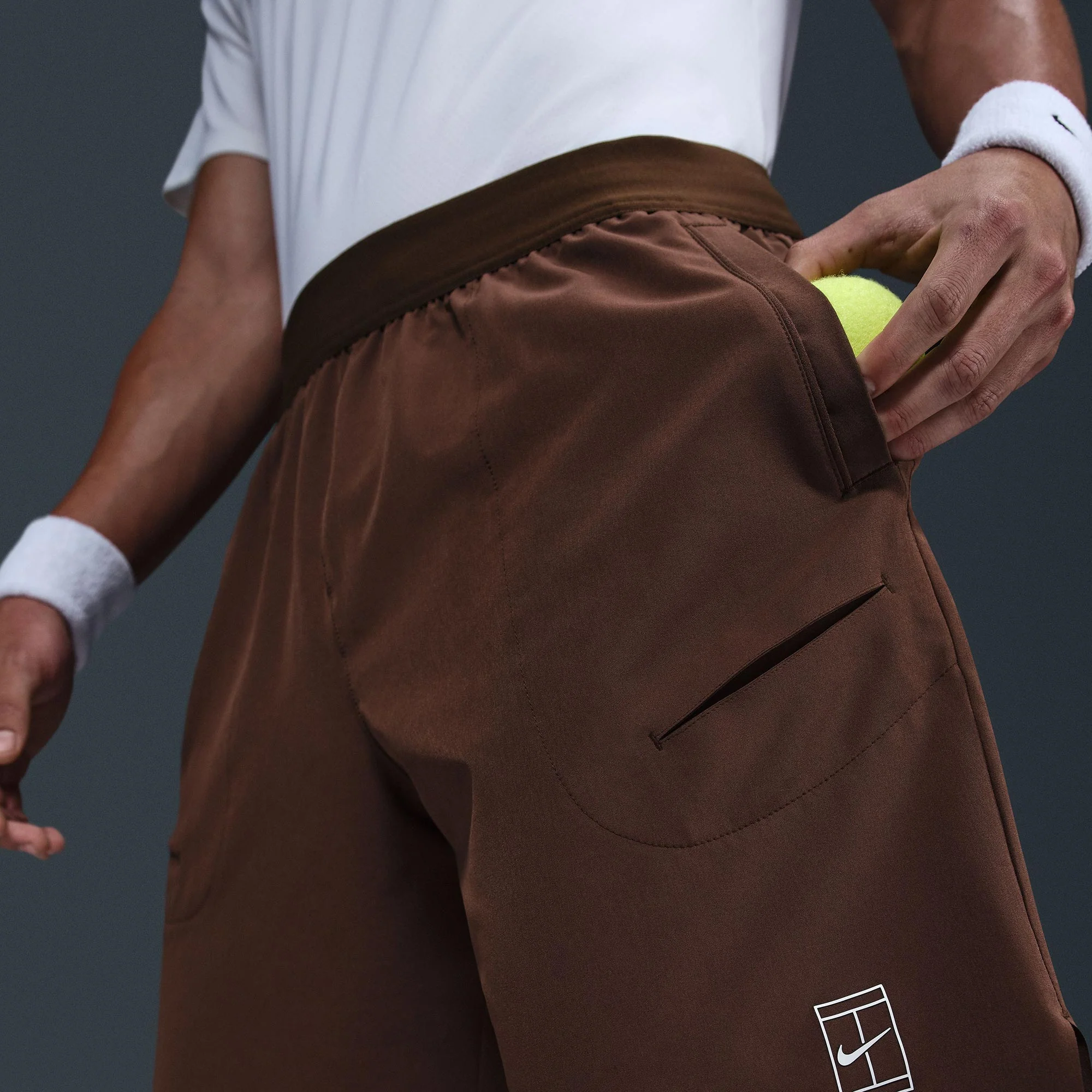 NikeCourt Advantage Men's Dri-FIT 8-Inch Tennis Shorts - Image 3