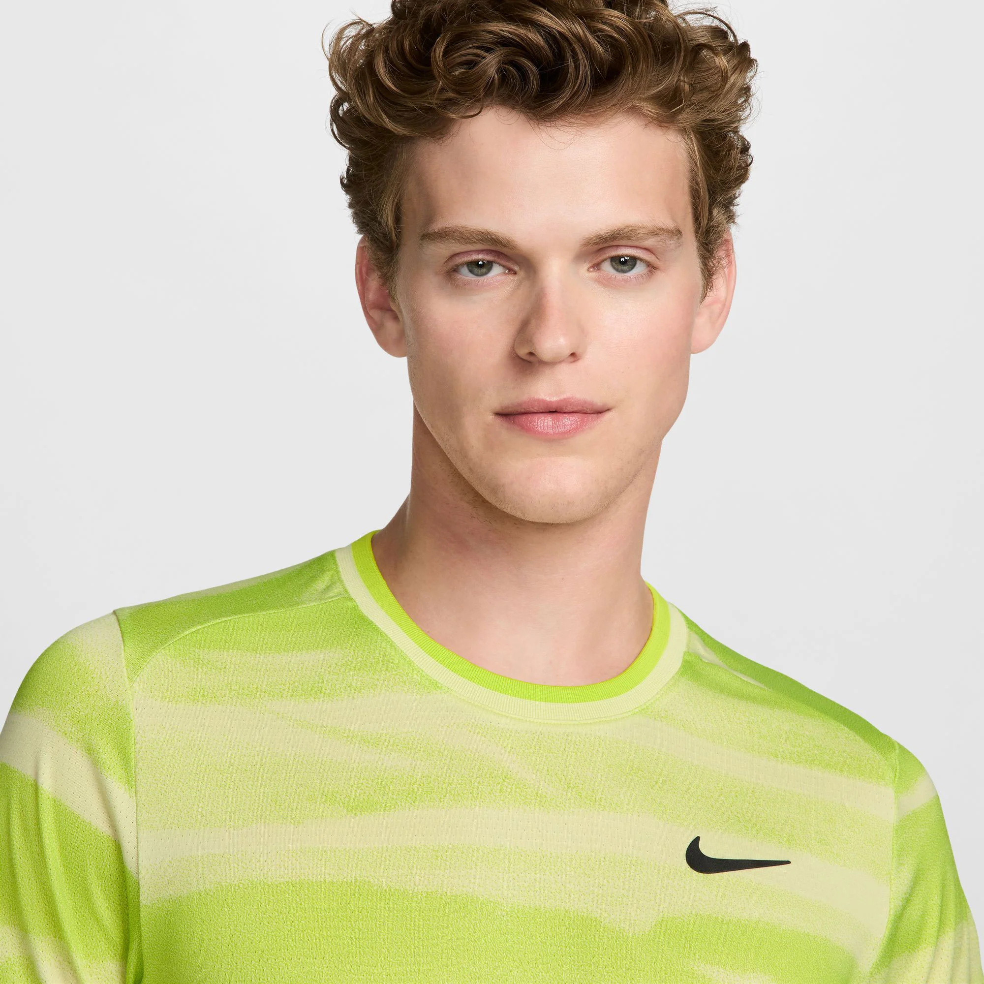 NikeCourt Advantage Men's Dri-FIT Printed Tennis Shirt - Image 3