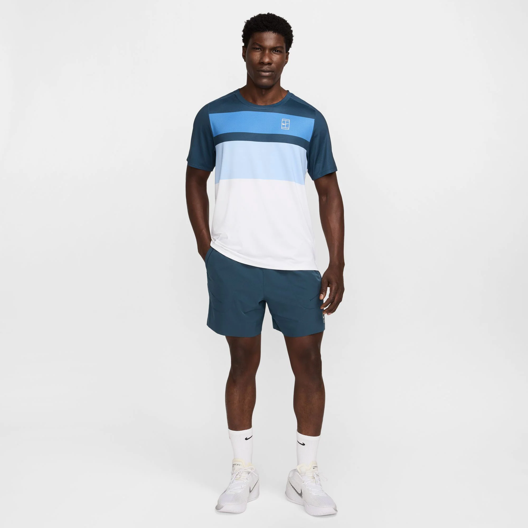 NikeCourt Advantage Men's Dri-FIT Printed Tennis Shirt - Image 5