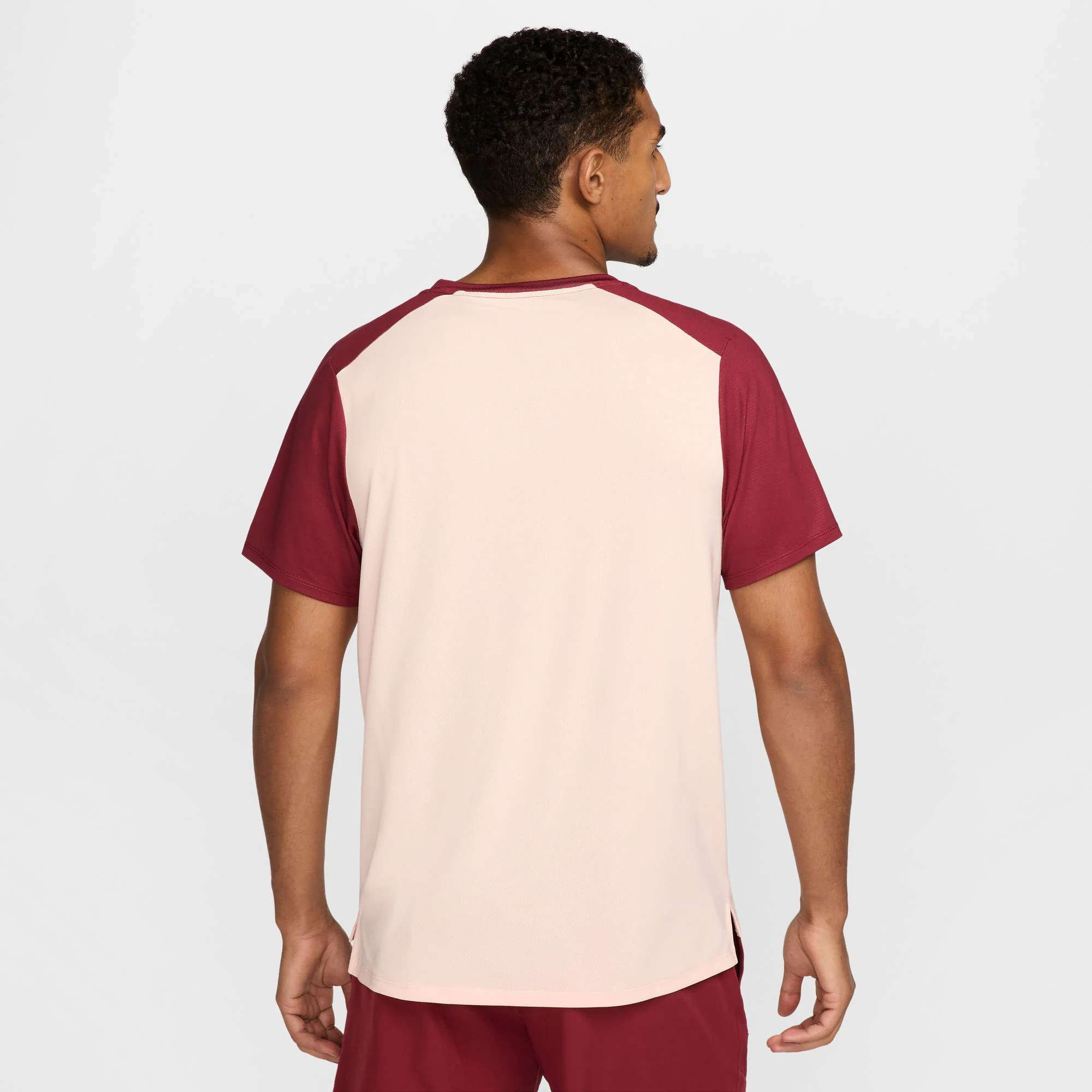 NikeCourt Advantage Men's Dri-FIT Printed Tennis Shirt - Image 2