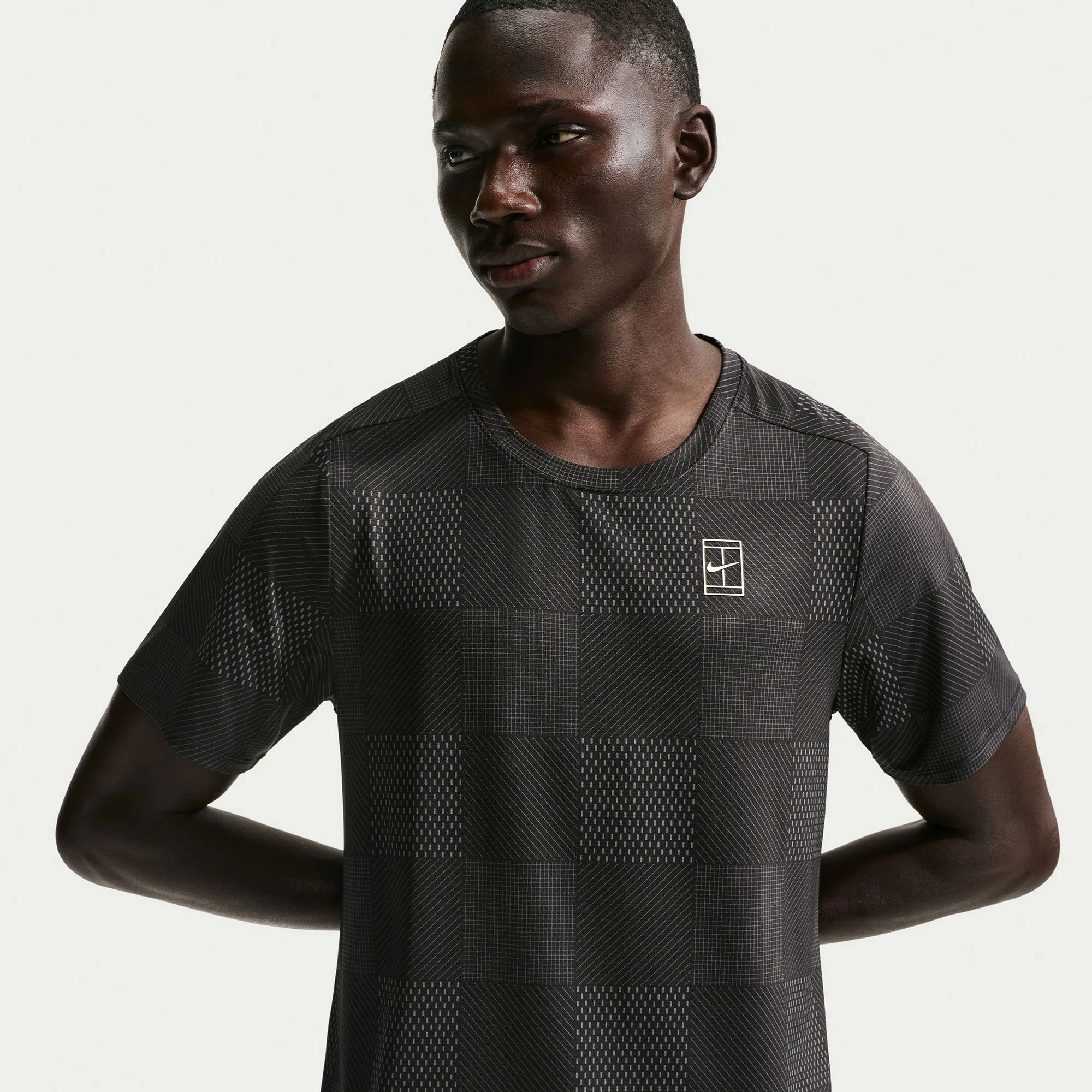NikeCourt Advantage Men's Dri-FIT Printed Tennis Shirt