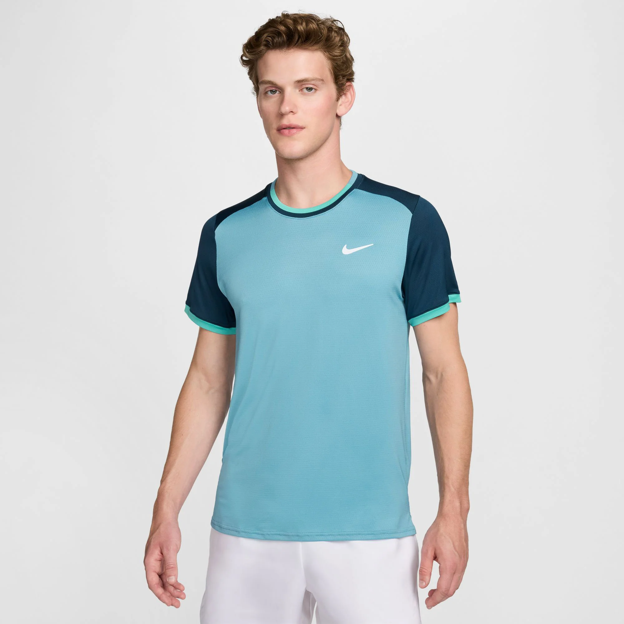 NikeCourt Advantage Men's Dri-FIT Tennis Shirt