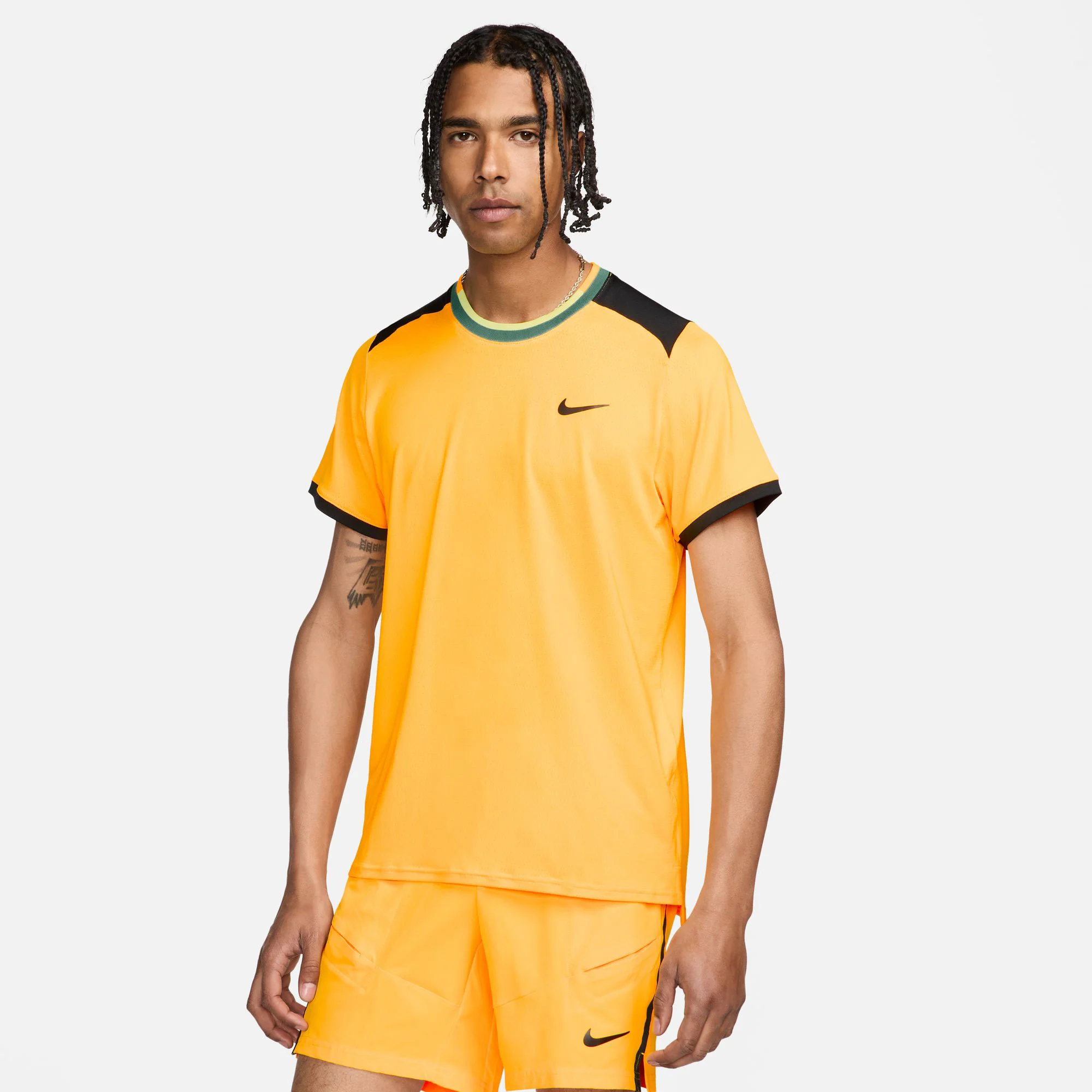NikeCourt Advantage Men's Dri-FIT Tennis Shirt
