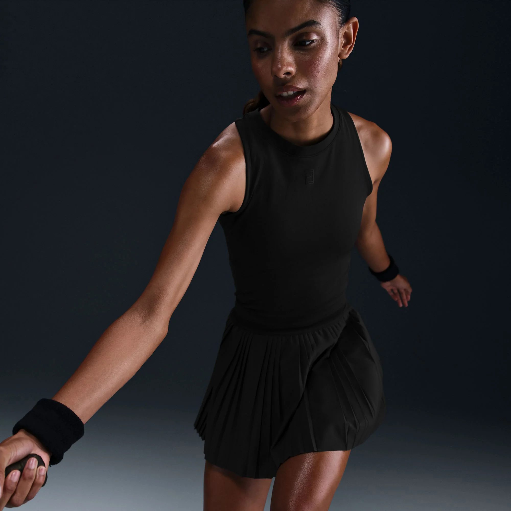 NikeCourt Advantage Women's Dri-FIT High-Waisted Pleated Tennis Skirt - Image 5
