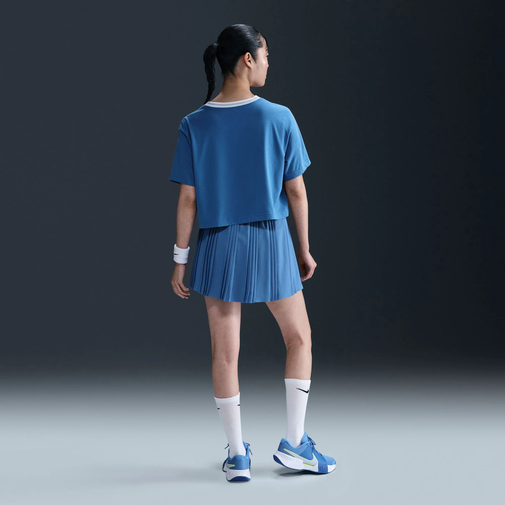 NikeCourt Advantage Women's Dri-FIT High-Waisted Pleated Tennis Skirt - Image 2