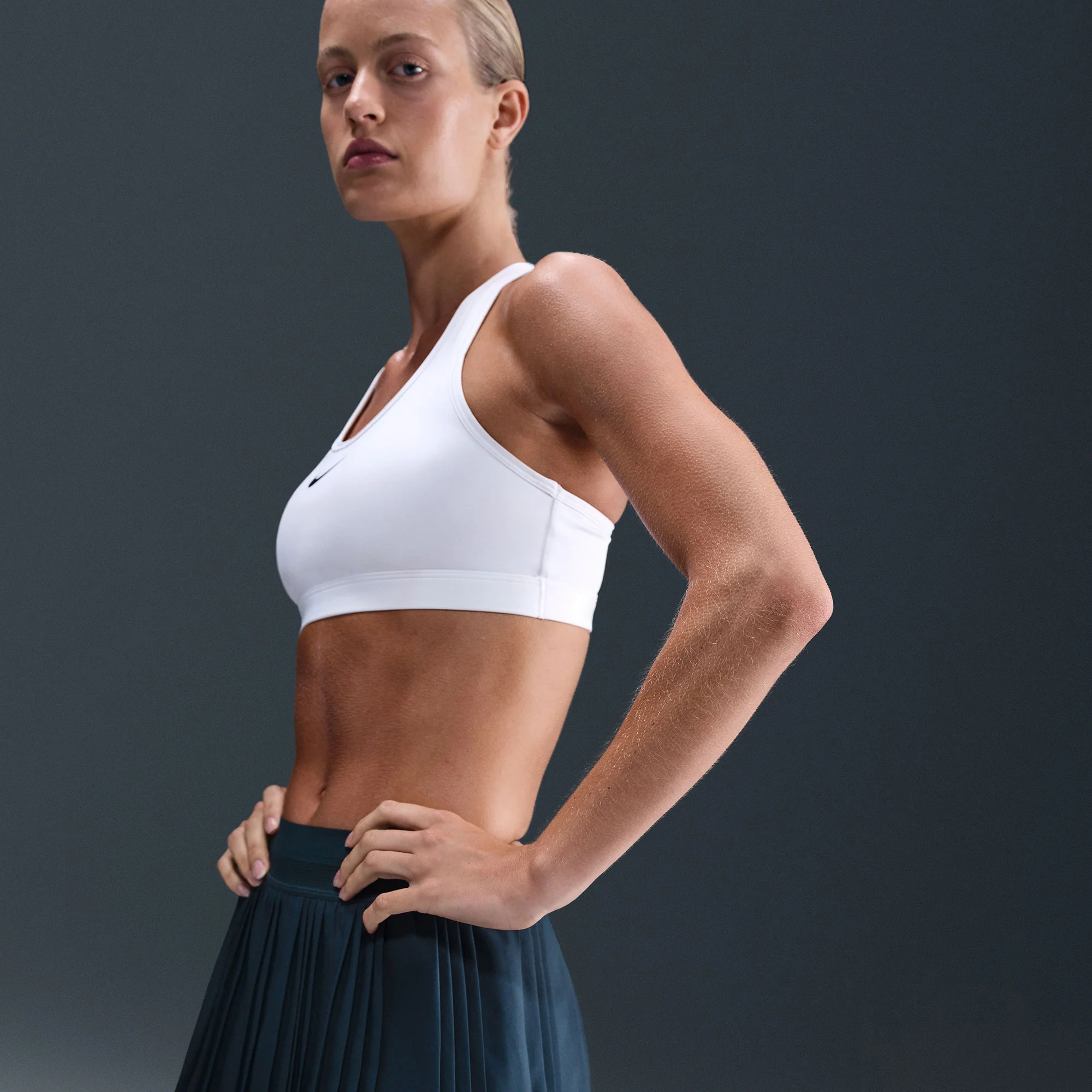 NikeCourt Advantage Women's Dri-FIT High-Waisted Pleated Tennis Skirt - Image 3
