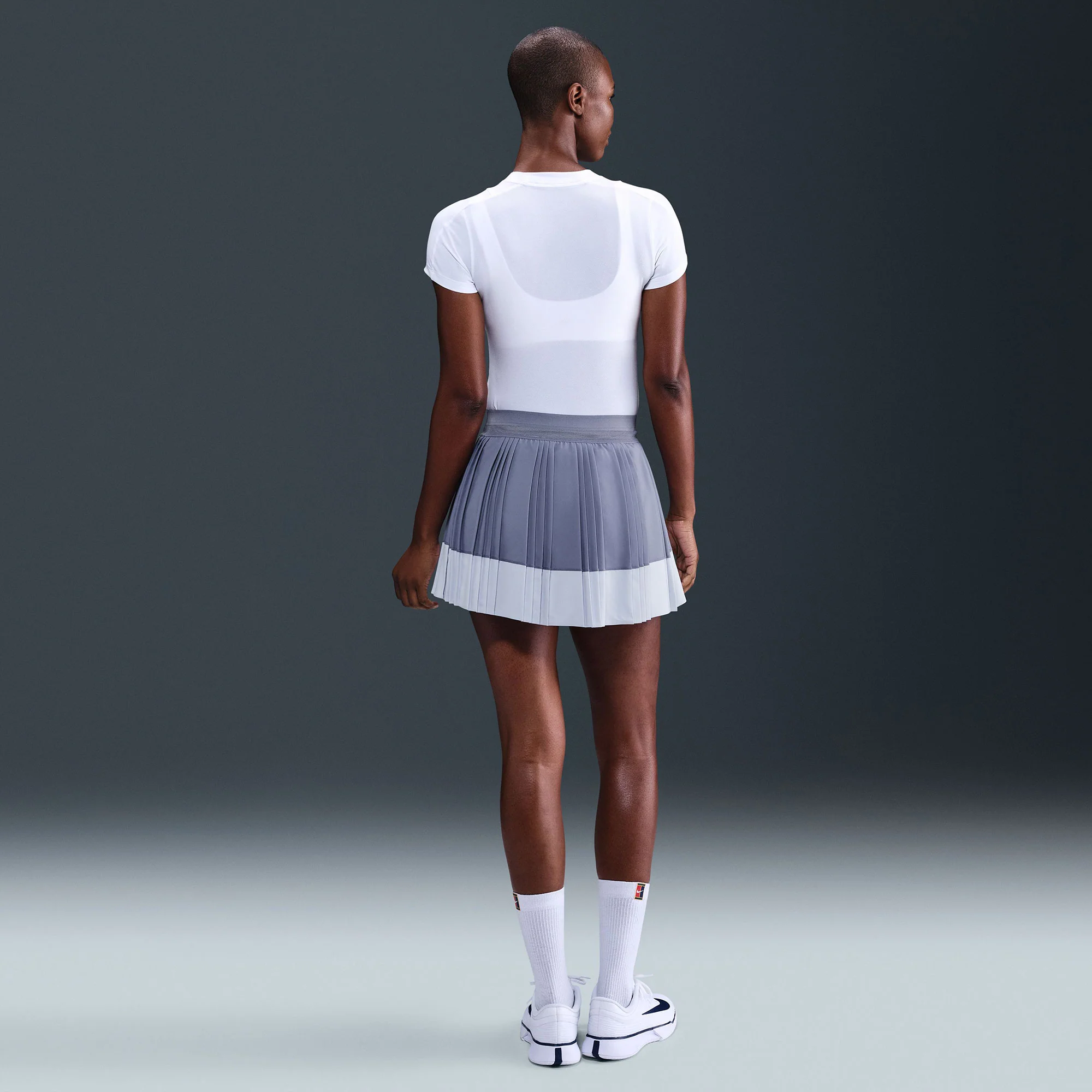 NikeCourt Advantage Women's Dri-FIT High-Waisted Pleated Tennis Skirt - Image 2