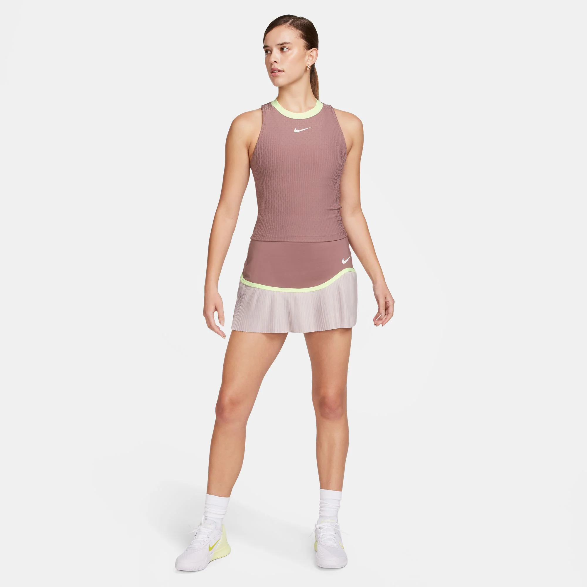 NikeCourt Advantage Women's Dri-FIT Pleated Tennis Skirt - Image 7