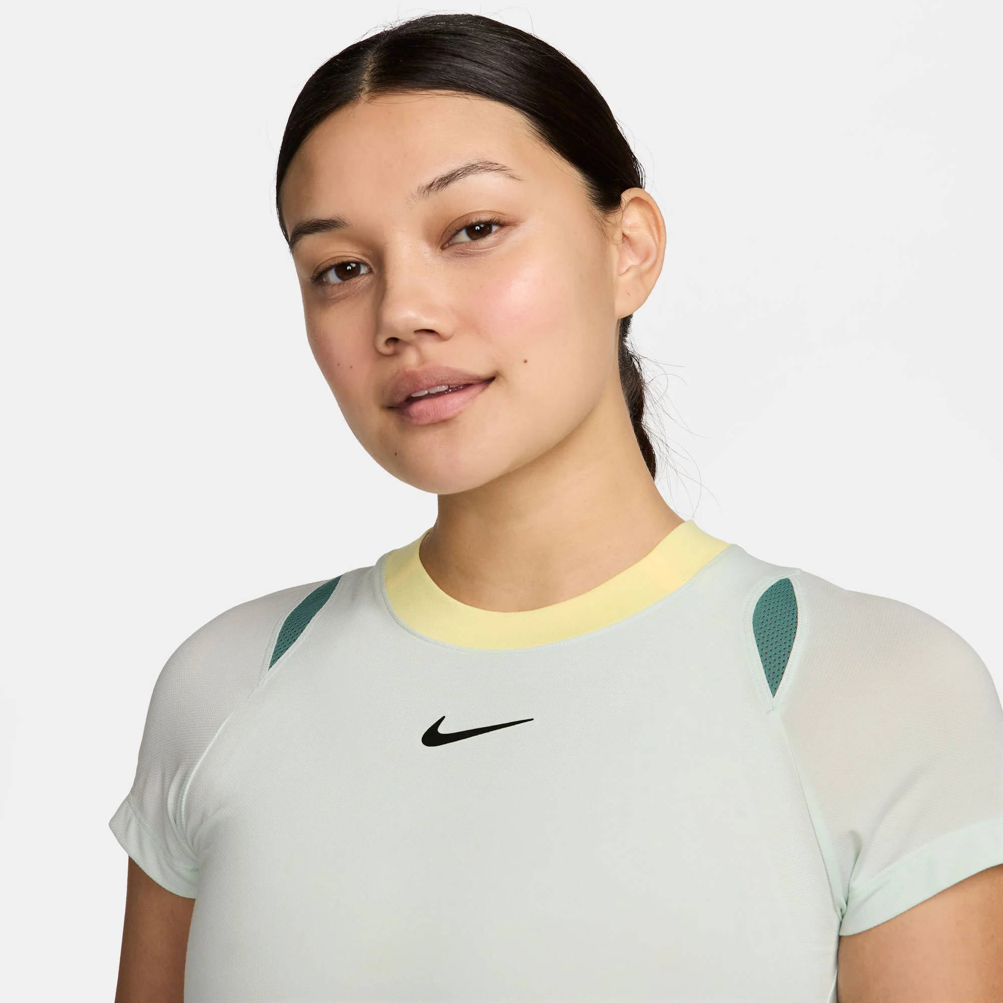 NikeCourt Advantage Women's Dri-FIT Tennis Shirt - Image 3