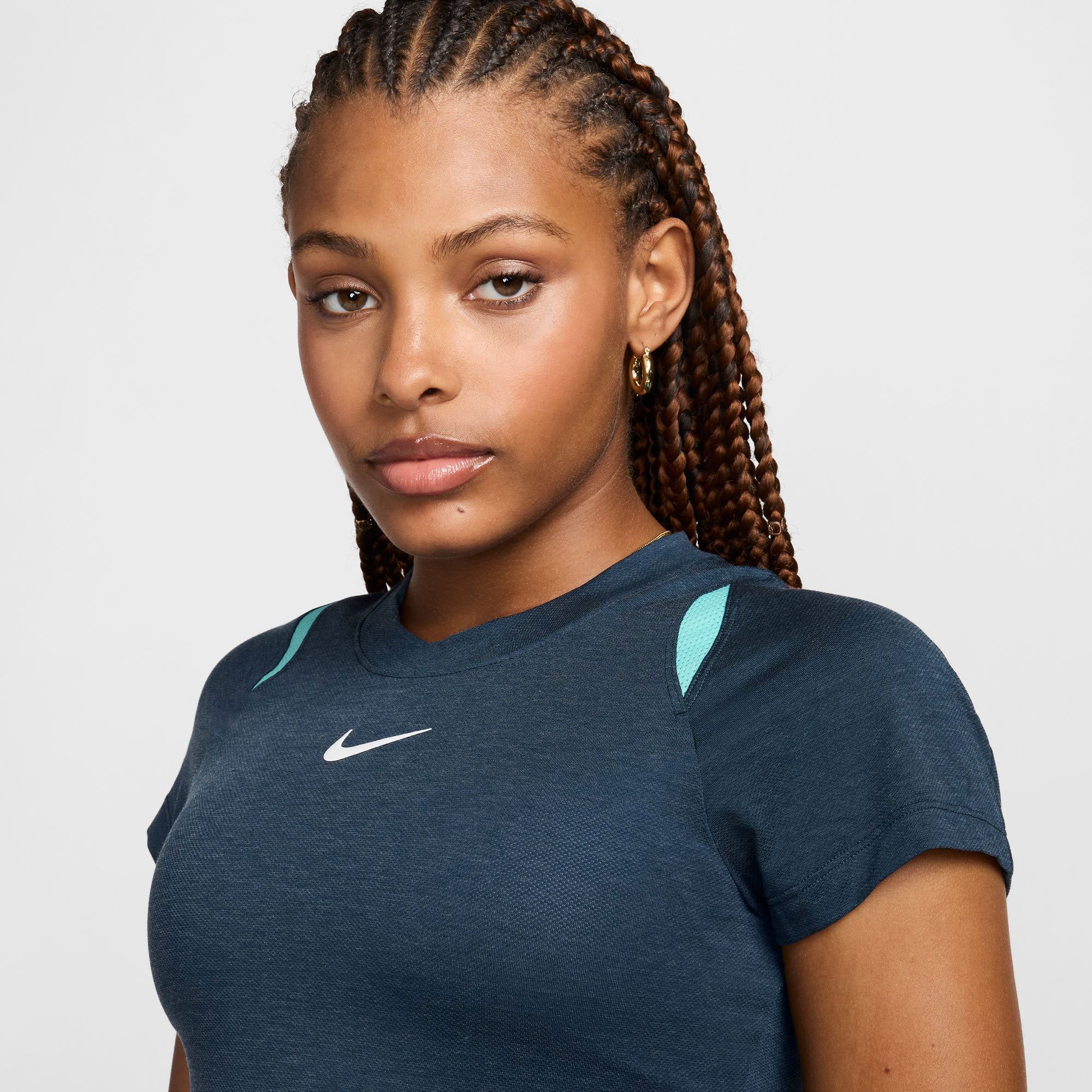 NikeCourt Advantage Women's Dri-FIT Tennis Shirt - Image 3