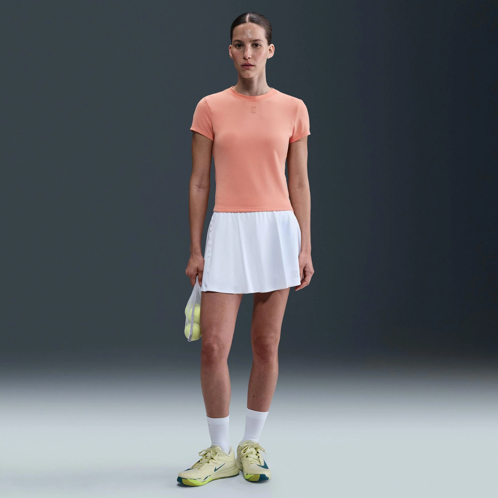 NikeCourt Advantage Women's Dri-FIT Tennis Shirt - Image 4