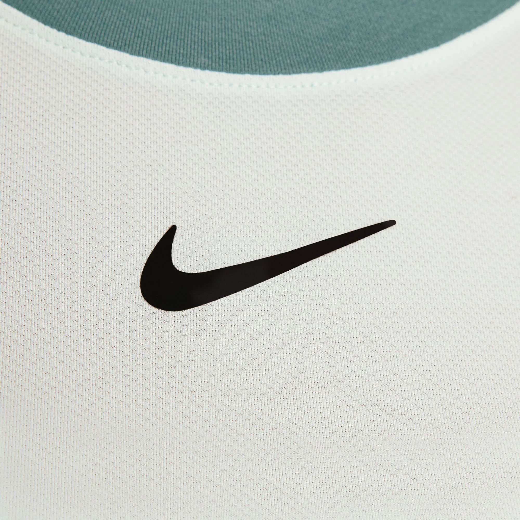 NikeCourt Advantage Women's Dri-FIT Tennis Tank - Image 4