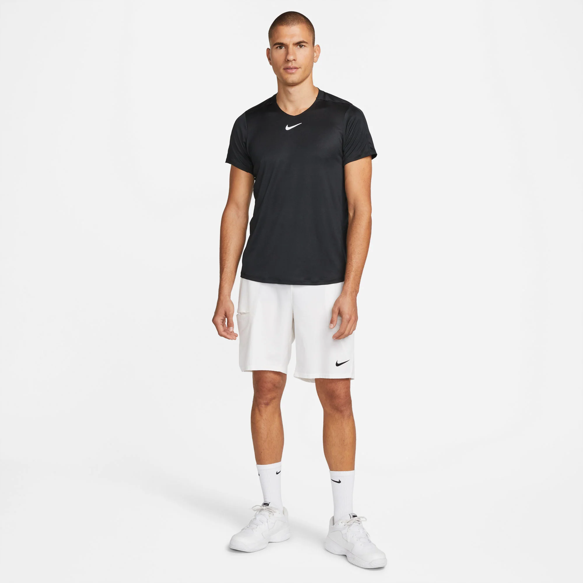 NikeCourt Dri-FIT Advantage Men's Tennis Shirt - Image 3