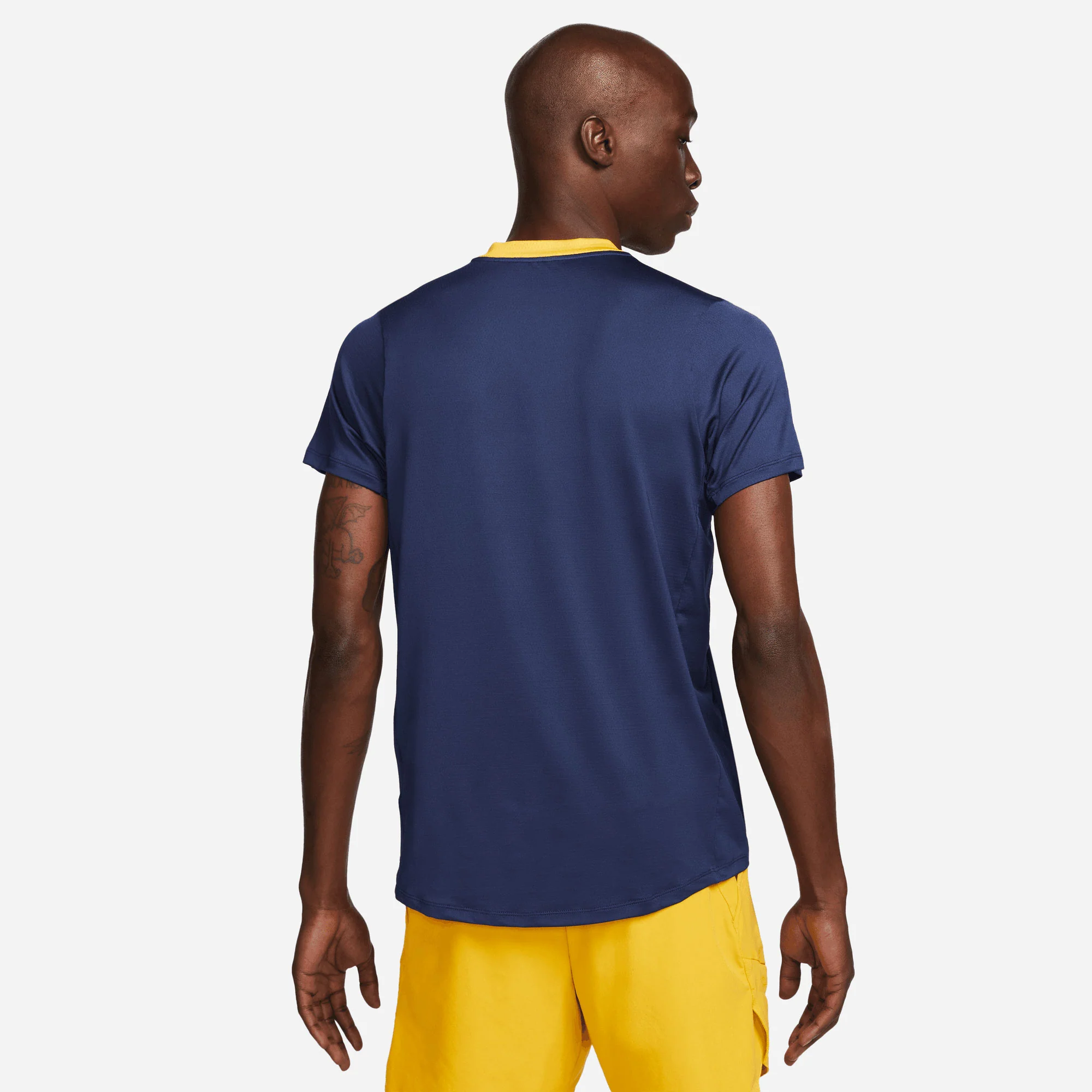 NikeCourt Dri-FIT Advantage Men's Tennis Shirt - Image 2