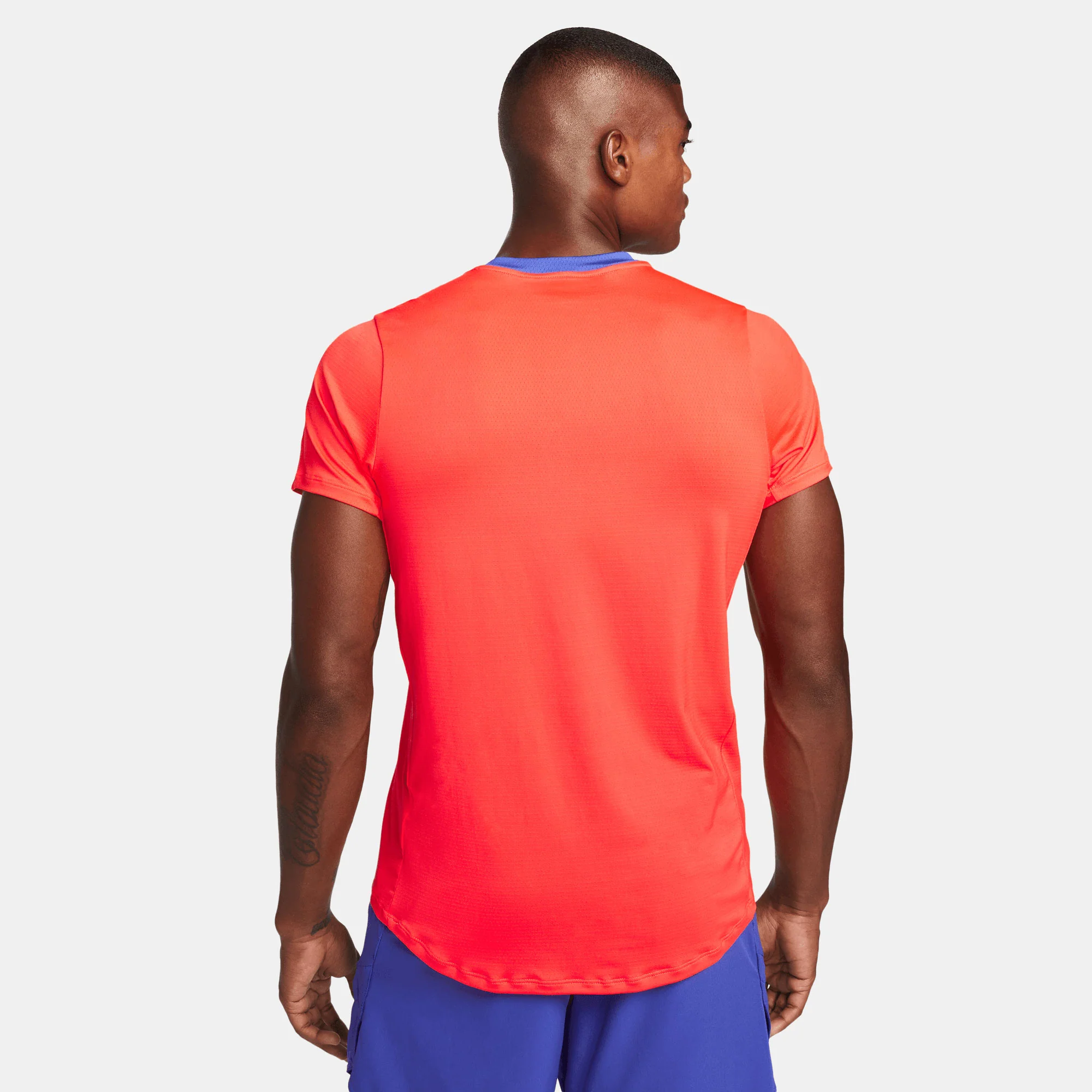 NikeCourt Dri-FIT Advantage Men's Tennis Shirt - Image 2
