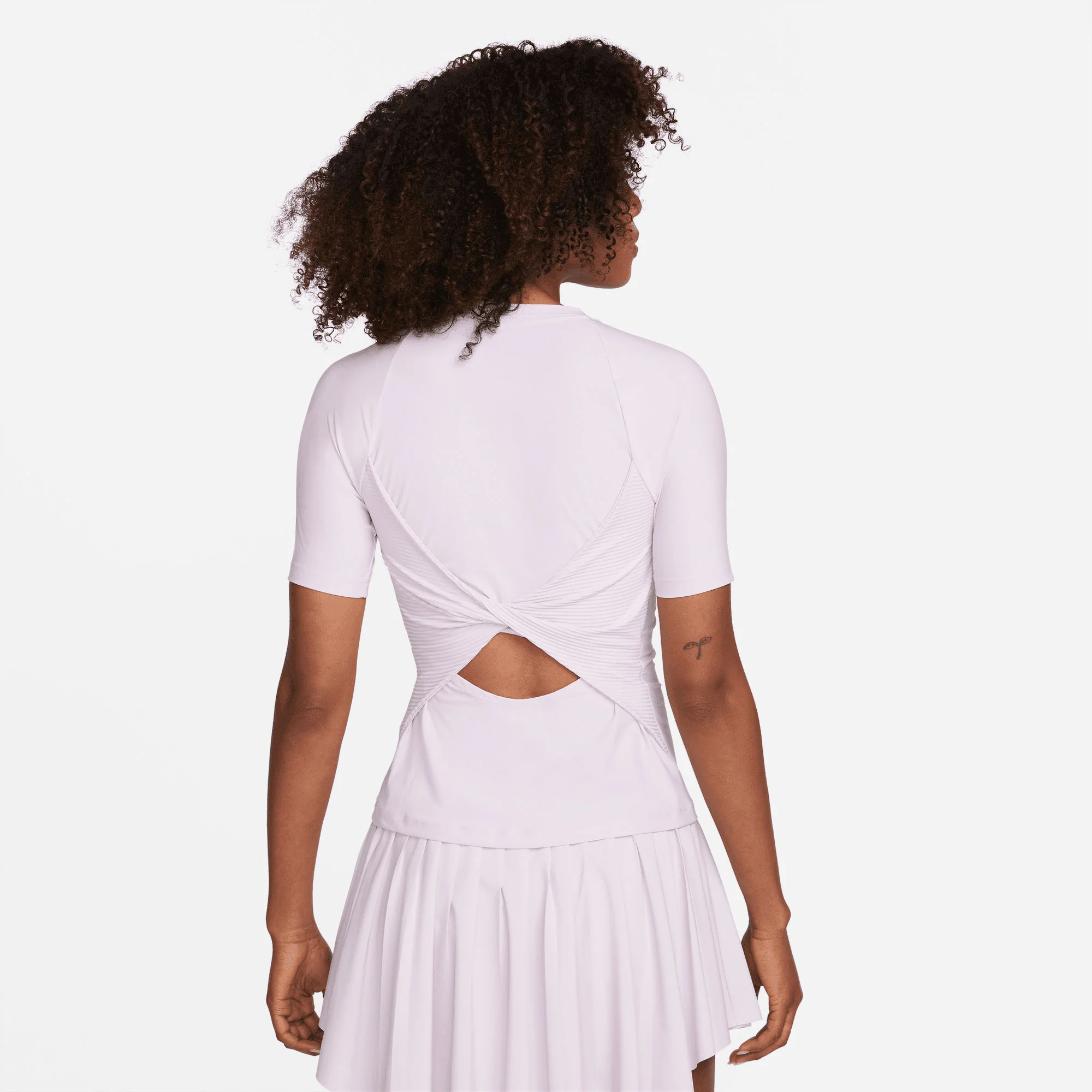 NikeCourt Dri-FIT Advantage Women's Tennis Shirt - Image 2