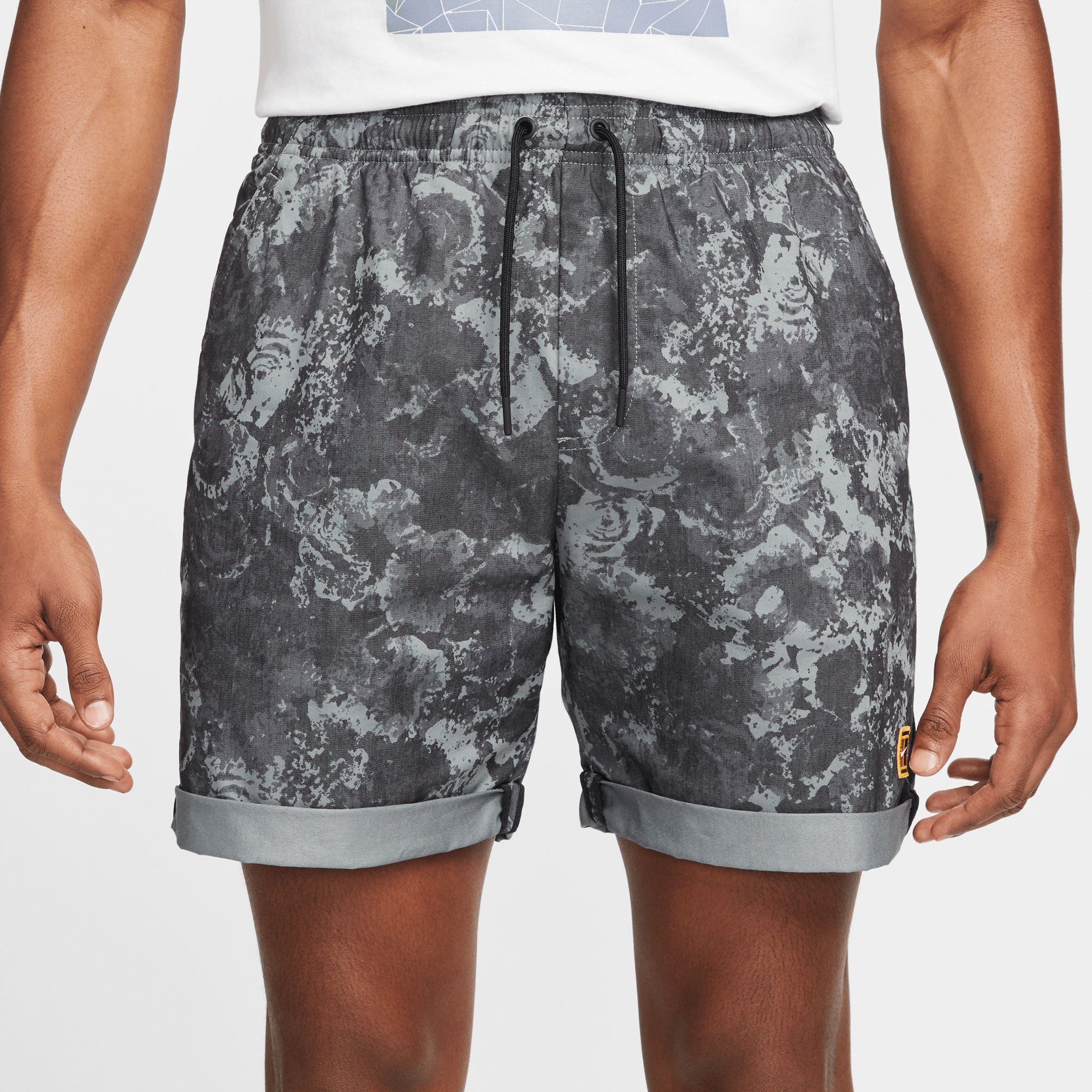 NikeCourt Dri-FIT Heritage London Men's Printed Tennis Shorts - Image 3