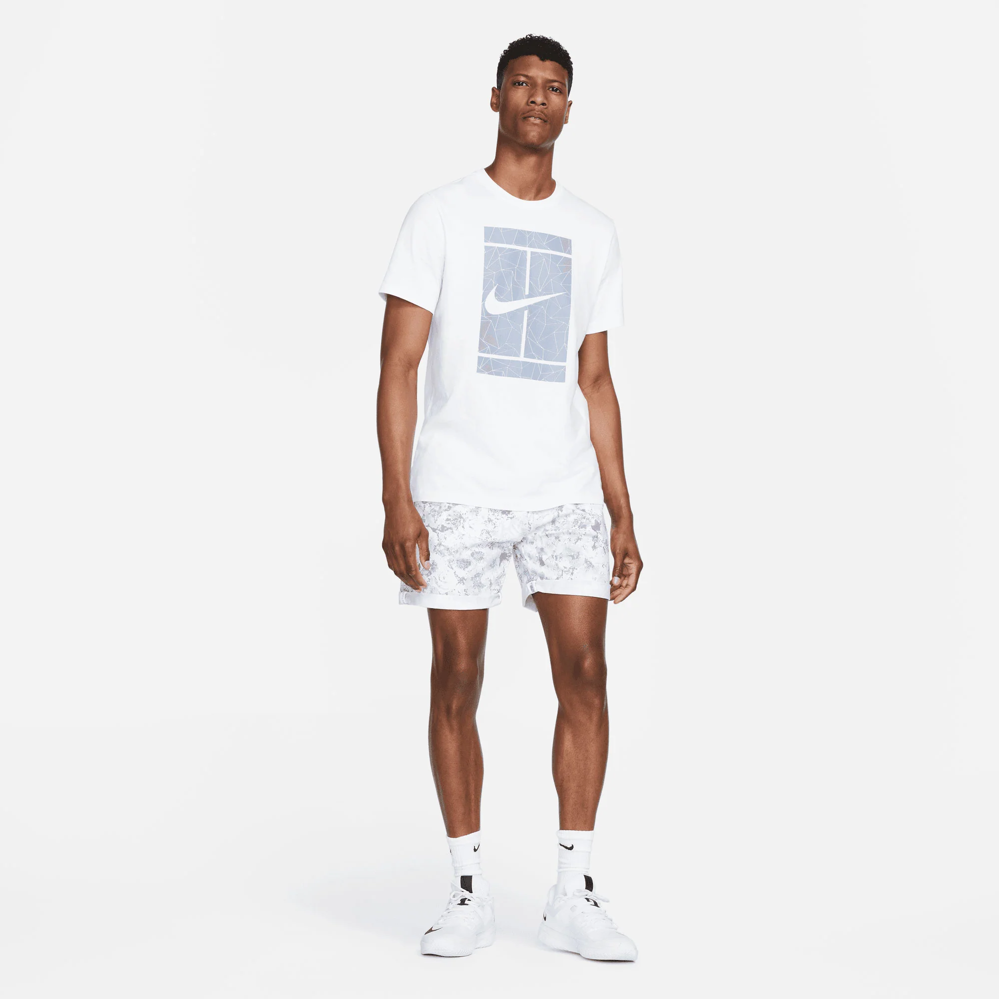 NikeCourt Dri-FIT Heritage London Men's Printed Tennis Shorts - Image 6