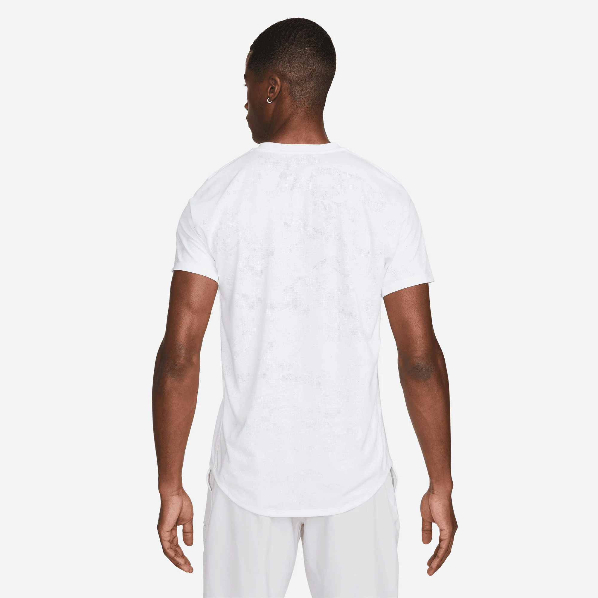 NikeCourt Dri-FIT Slam London Men's Tennis Shirt - Image 2