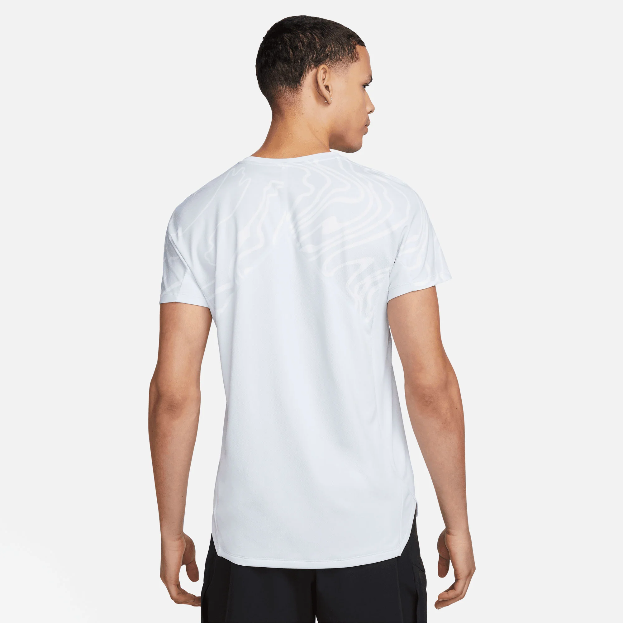 NikeCourt Dri-FIT Slam Melbourne Men's Tennis Shirt - Image 2