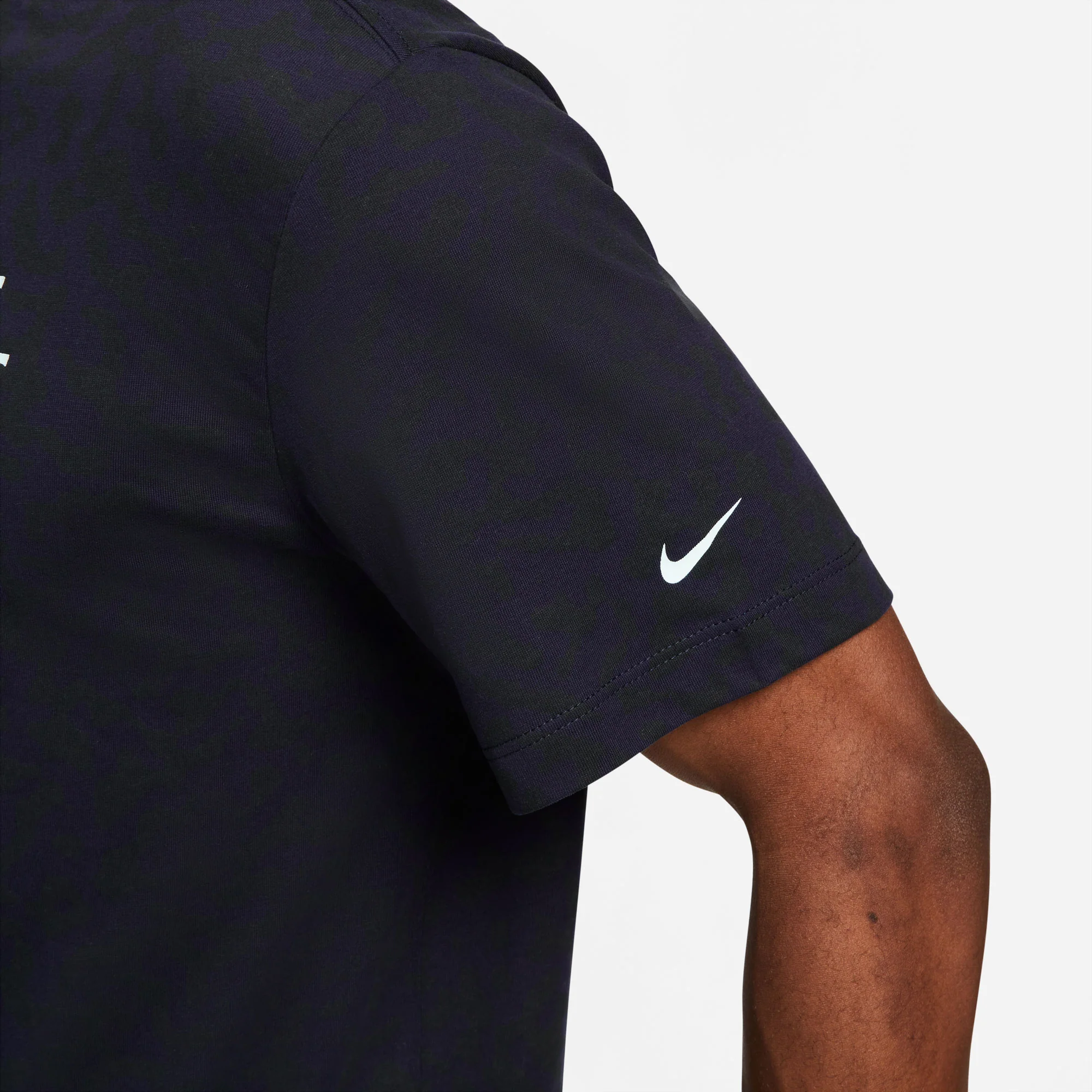 NikeCourt Dri-FIT Slam Paris Men's Tennis T-Shirt - Image 4