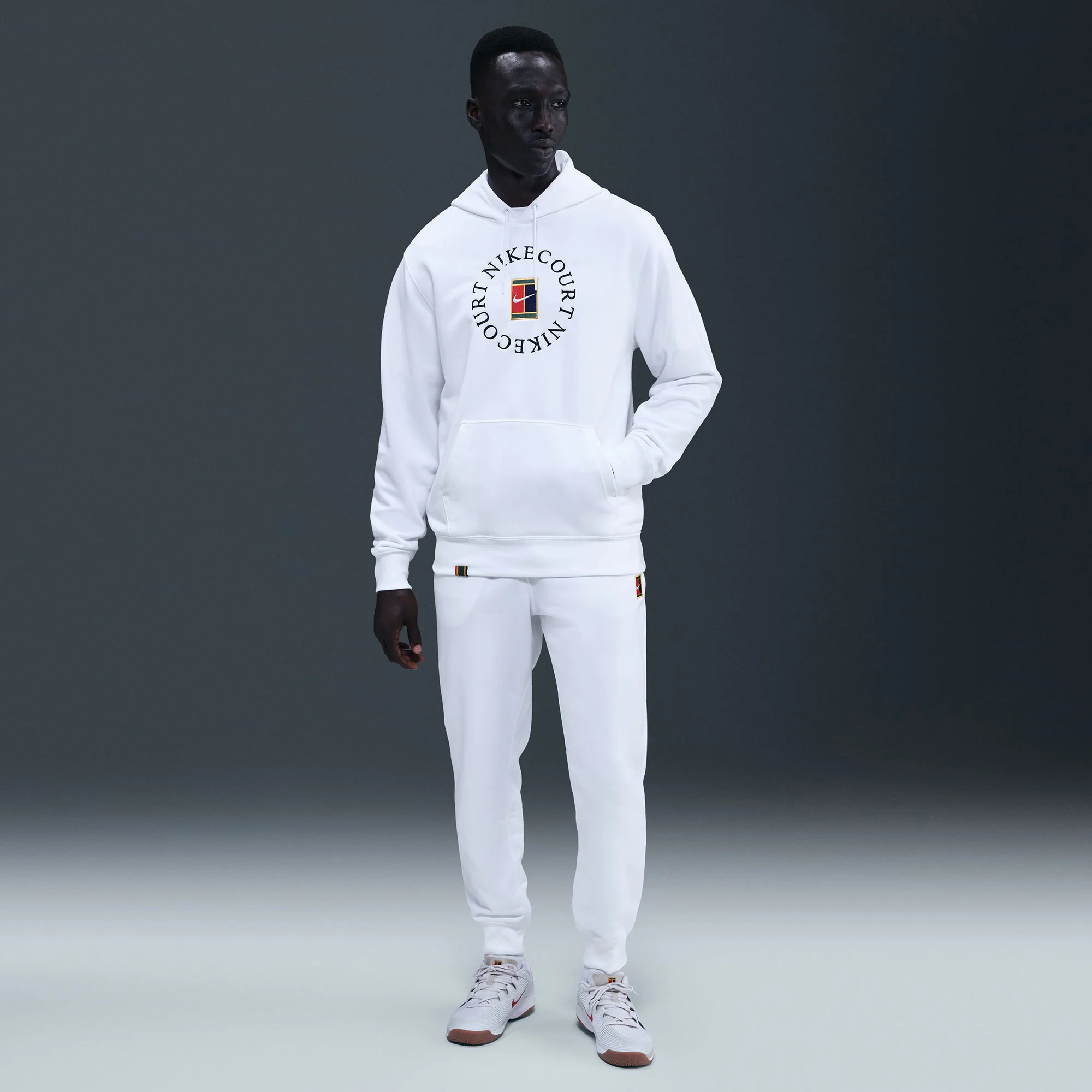 NikeCourt Heritage Men's Fleece Tennis Hoodie - Image 4